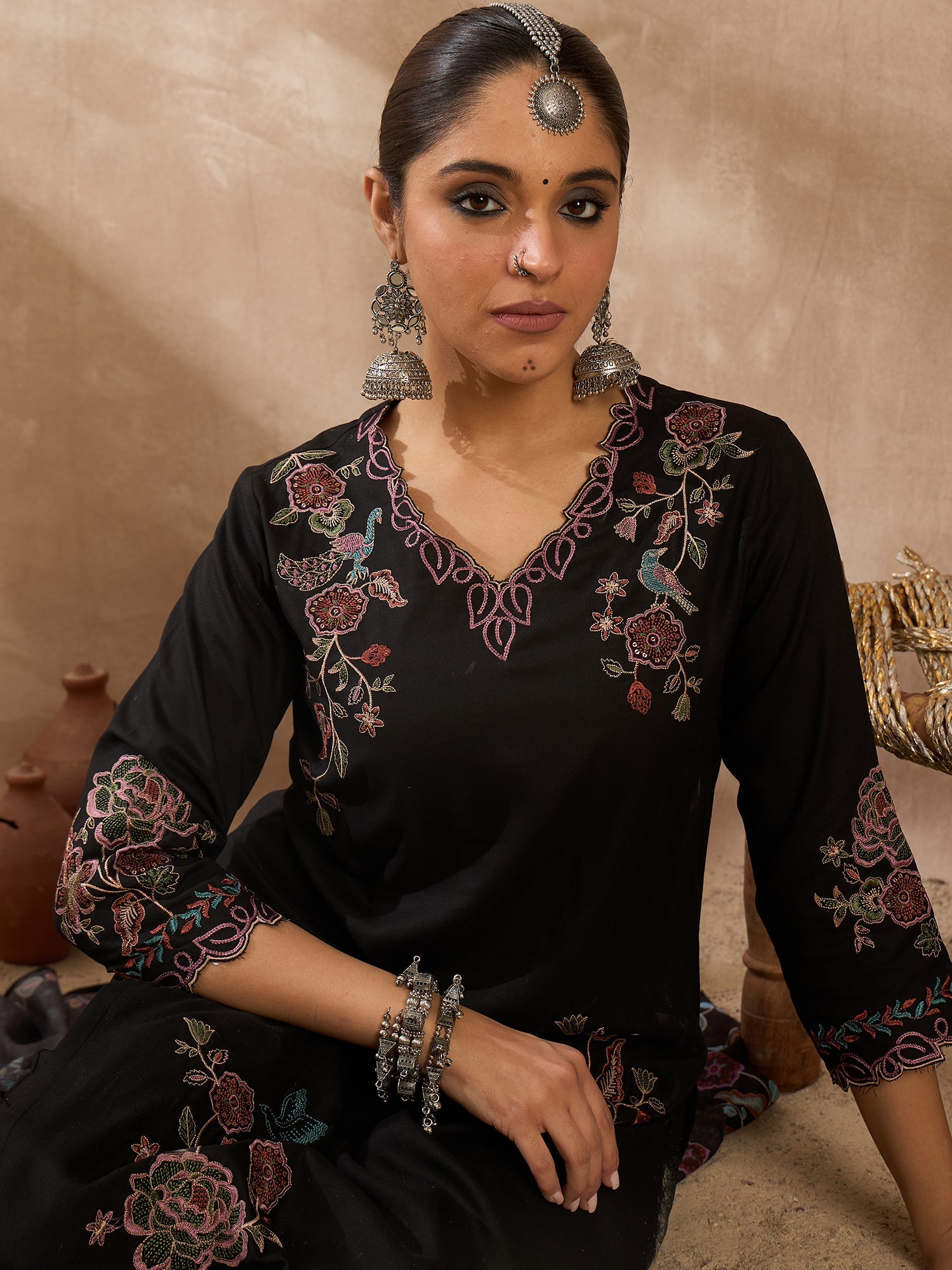 Black Kurta Set For Women At Affordable Price Fit With Every Occasion & Daily Wear, Easy Return & Exchange Available, Shop Now.