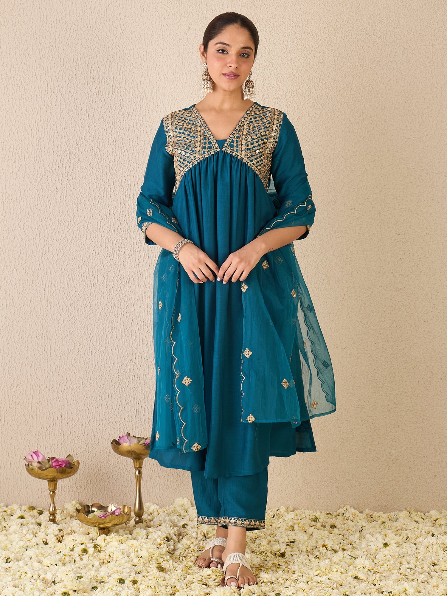 Blue Kurta Set For Women At Affordable Price Fit With Every Occasion & Daily Wear, Easy Return & Exchange Available, Shop Now.