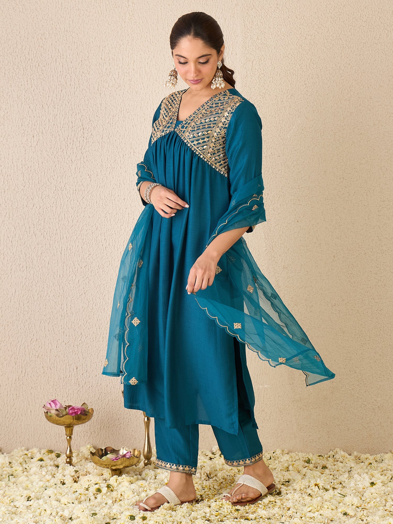Blue Kurta Set For Women At Affordable Price Fit With Every Occasion & Daily Wear, Easy Return & Exchange Available, Shop Now.