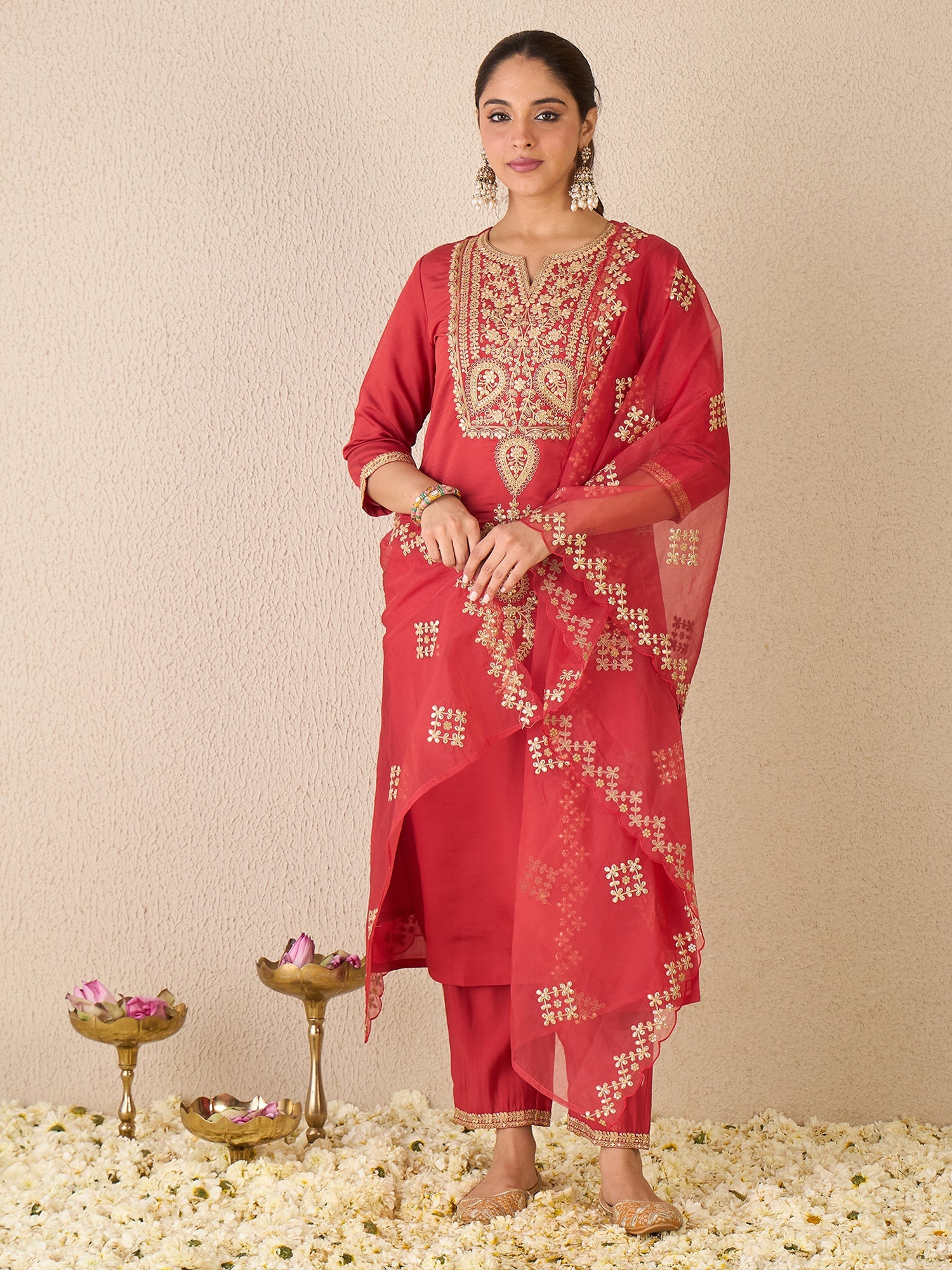 Red Kurta Set For Women At Affordable Price Fit With Every Occasion & Daily Wear, Easy Return & Exchange Available, Shop Now.