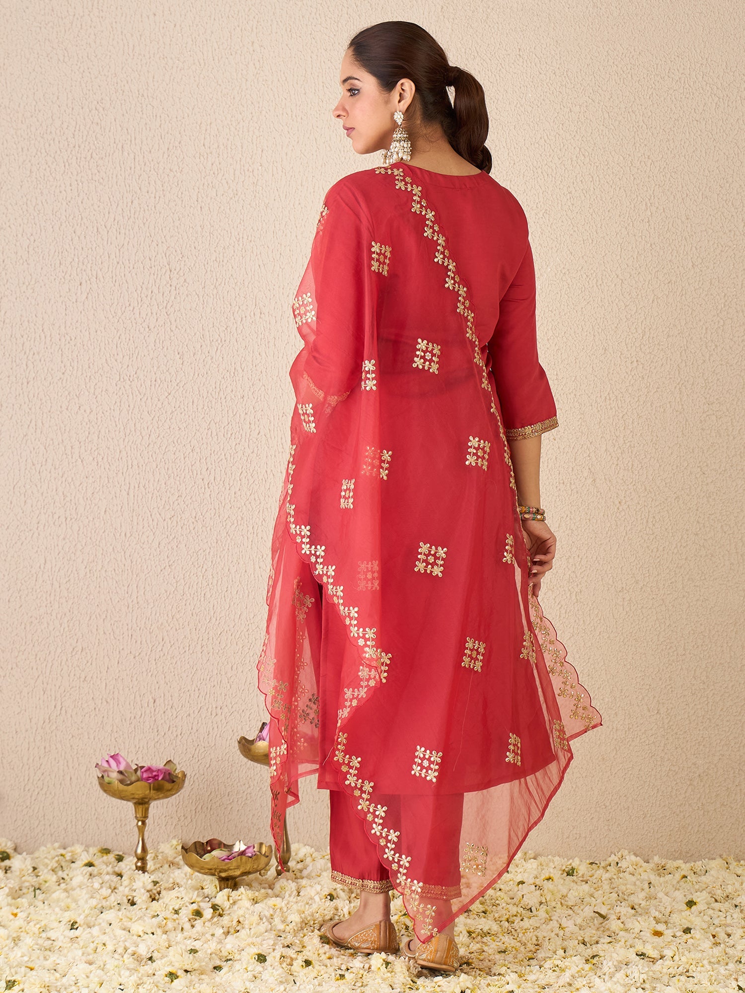 Red Kurta Set For Women At Affordable Price Fit With Every Occasion & Daily Wear, Easy Return & Exchange Available, Shop Now.