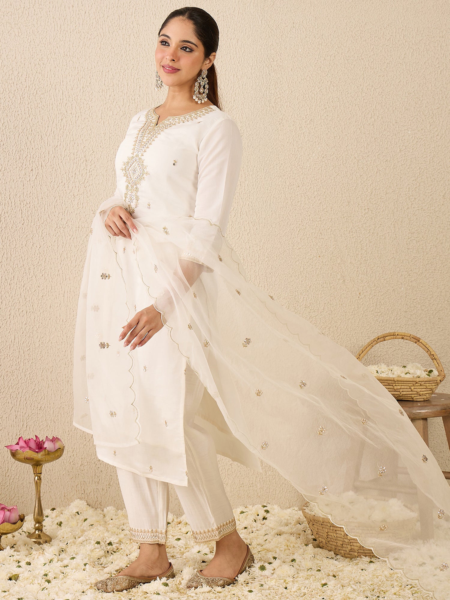 Off White Embroidered Silk Blend Straight Round Neck Kurta Sets With Dupatta