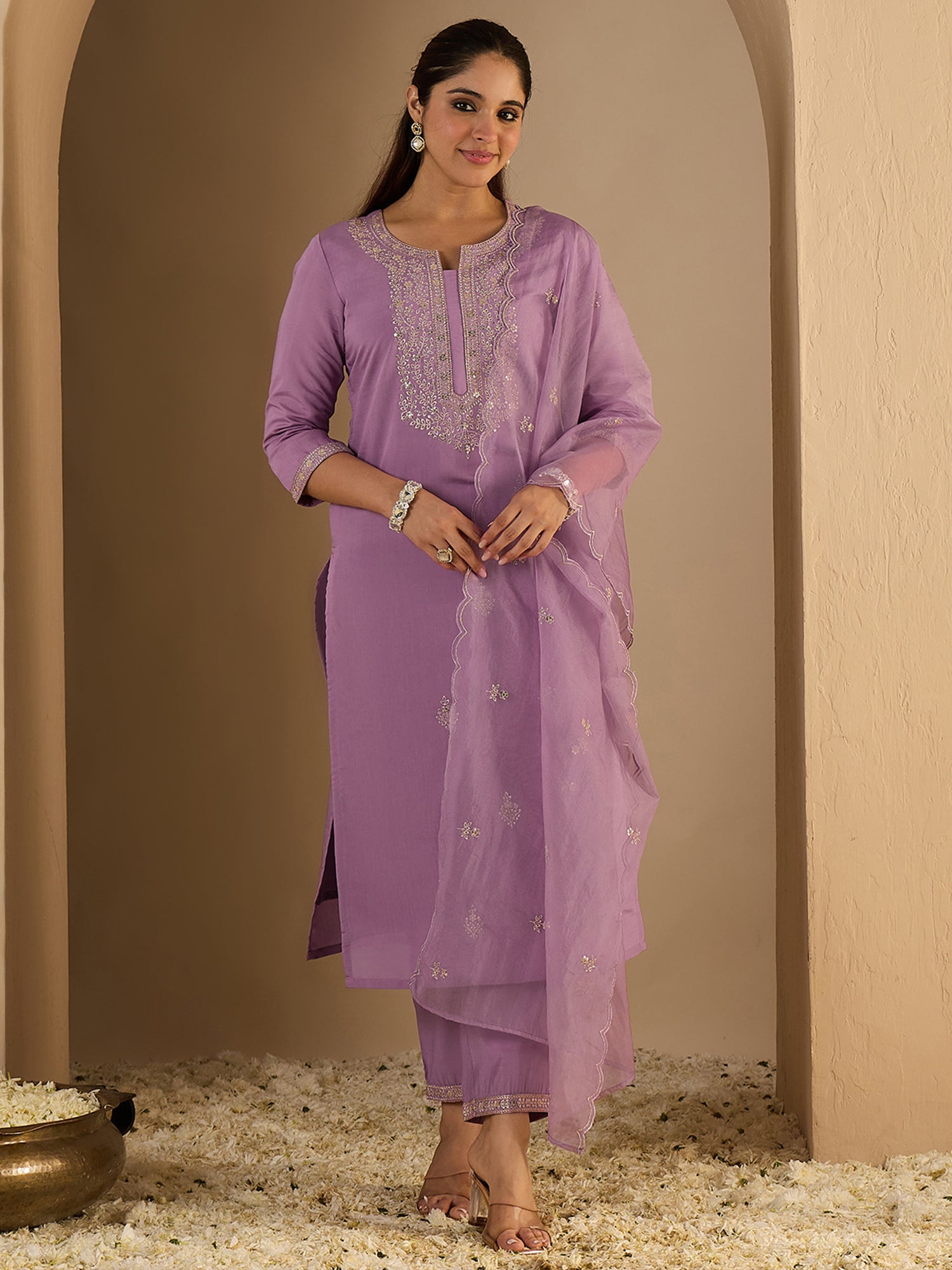 Lavender Embroidered Silk Blend Straight Round Neck Kurta Sets With Dupatta
