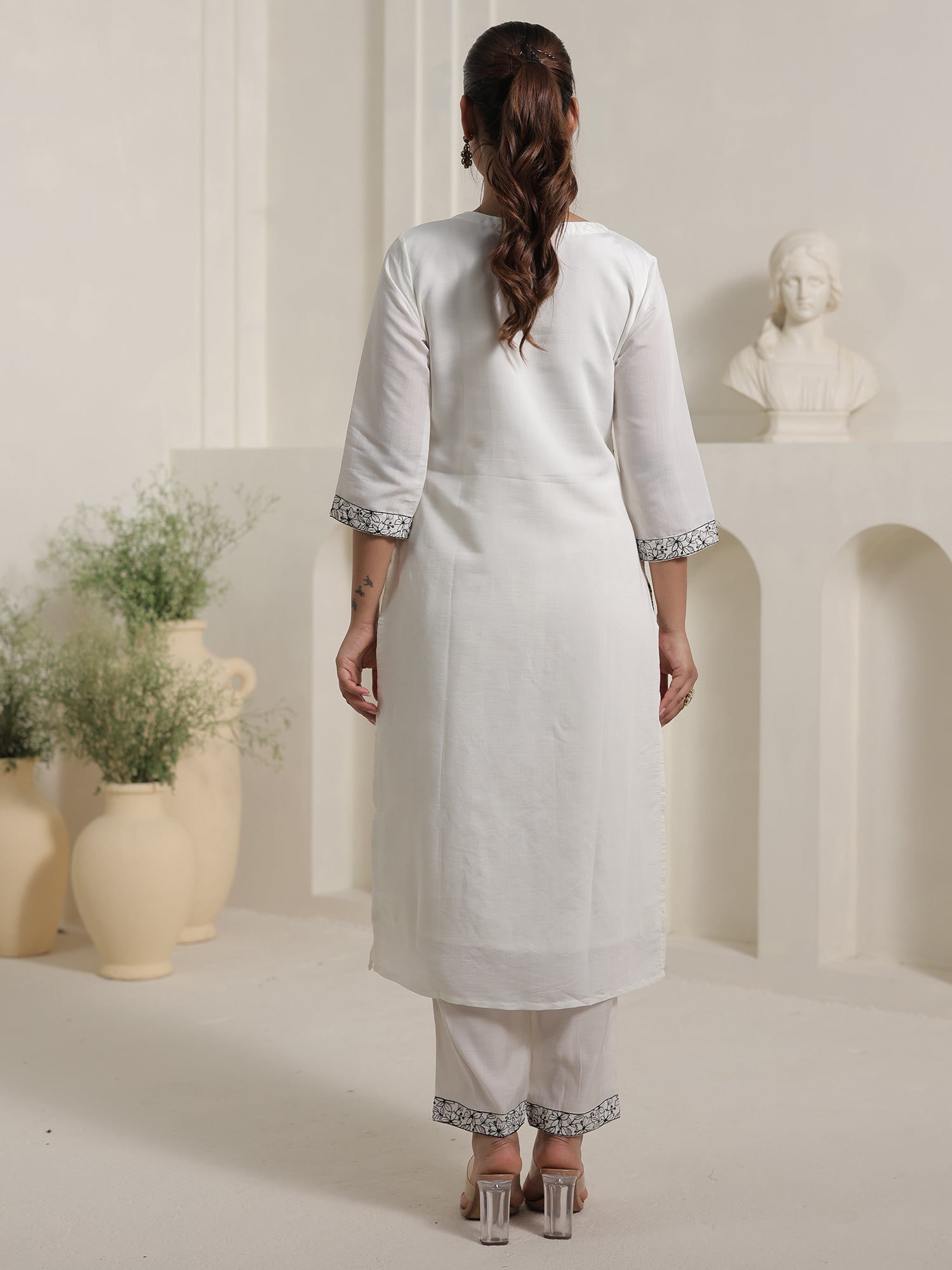 White Embroidered Silk Blend Straight Round Neck Kurta Sets With Dupatta