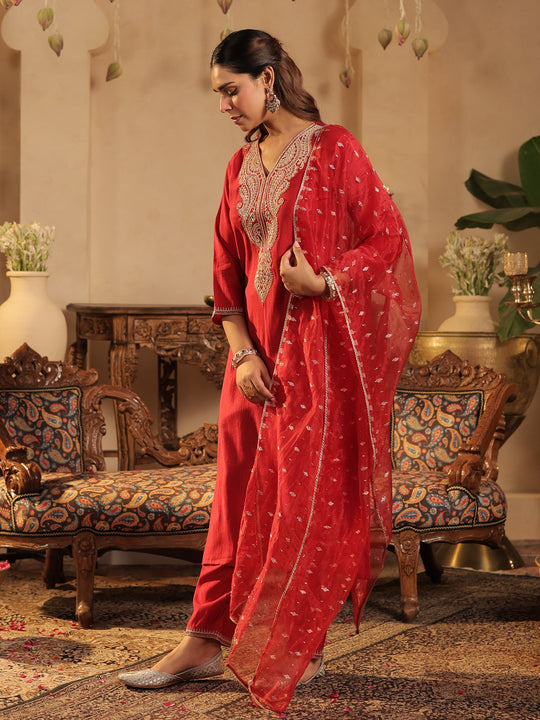 Red Embroidered Liva Straight Suit Sets With Dupatta