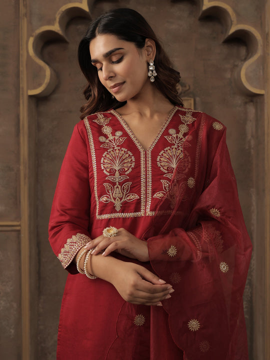 Maroon Embroidered Silk Blend Straight Kurta Sets With Dupatta