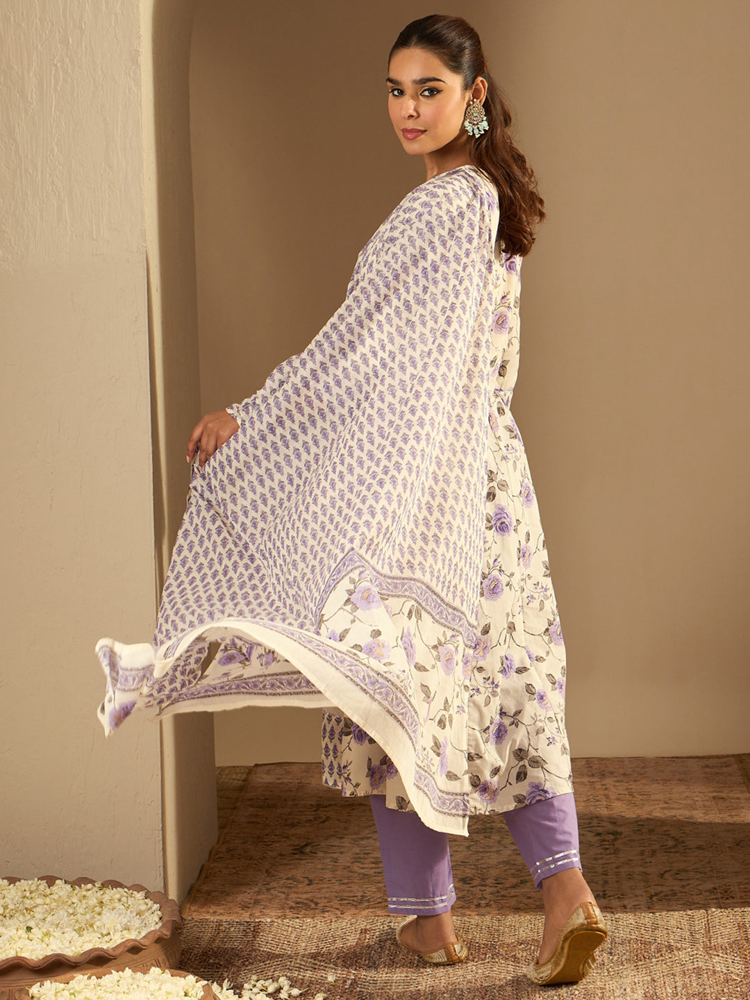 indo era, indoera, indo era kurta, heeramandi dress, heeramandi, dress for women, kurta for women, kurtaset for women, indo era kurta set, indo era suit, anarkali kurta, salwar suit, sharara set, cotton kurta, dress for women, kurta for women, birthday dress for women, gown for women, formal dress for women, party wear for women, summer dress, female kurti, cotton dress for women, kurta with dupatta, dressing style, casual look, new arrival for women, Off White suit