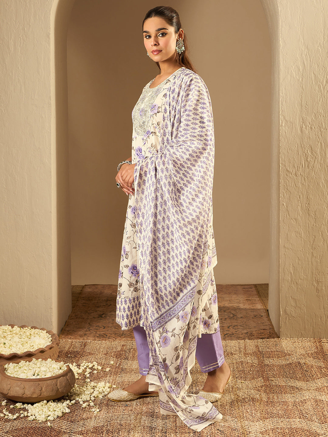 indo era, indoera, indo era kurta, heeramandi dress, heeramandi, dress for women, kurta for women, kurtaset for women, indo era kurta set, indo era suit, anarkali kurta, salwar suit, sharara set, cotton kurta, dress for women, kurta for women, birthday dress for women, gown for women, formal dress for women, party wear for women, summer dress, female kurti, cotton dress for women, kurta with dupatta, dressing style, casual look, new arrival for women, Off White suit