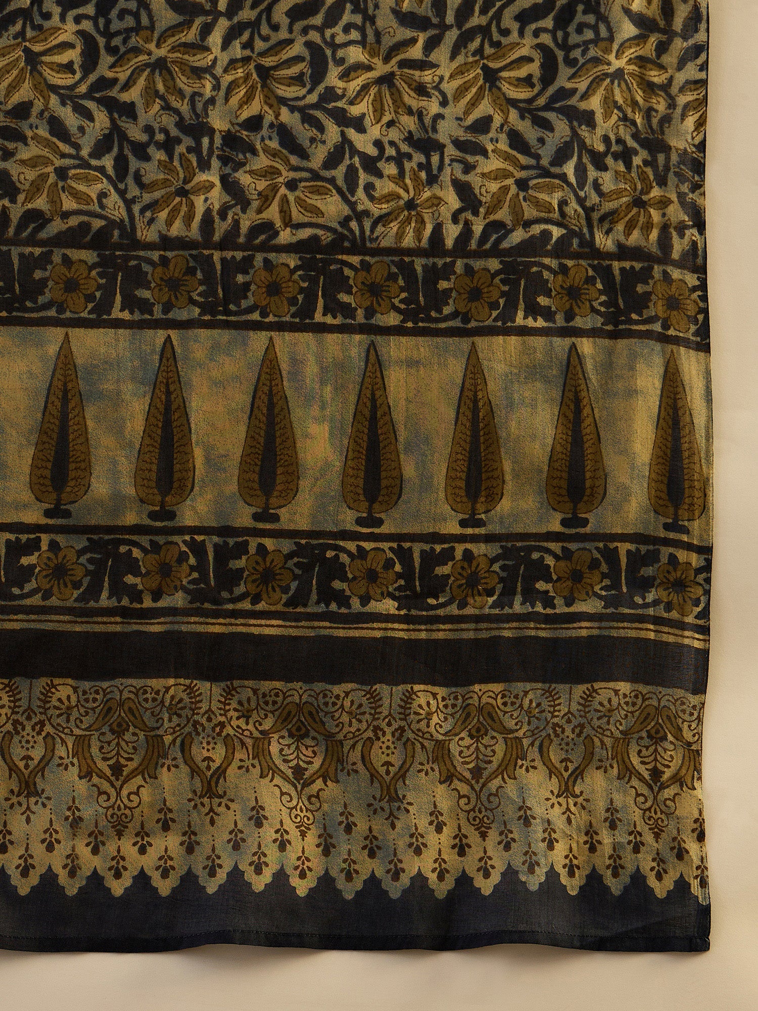 indo era, indoera, heeramandi dress, women kurta, kurta for women, women suit, 3 piece dress for women, 2 piece suit for women, sundress, summer sale, summer look, dress for wedding, birthday outfit for women, kurti, anarkali suit, pakistani suit, coord set women, maxi sundress for women, women suit, summer dress, salwar suit, cotton kurta for women, sharara suit for women, plazo suit, sleeveless kurti, office wear for women, party wear for women, dress for mother day, mother day outfit,