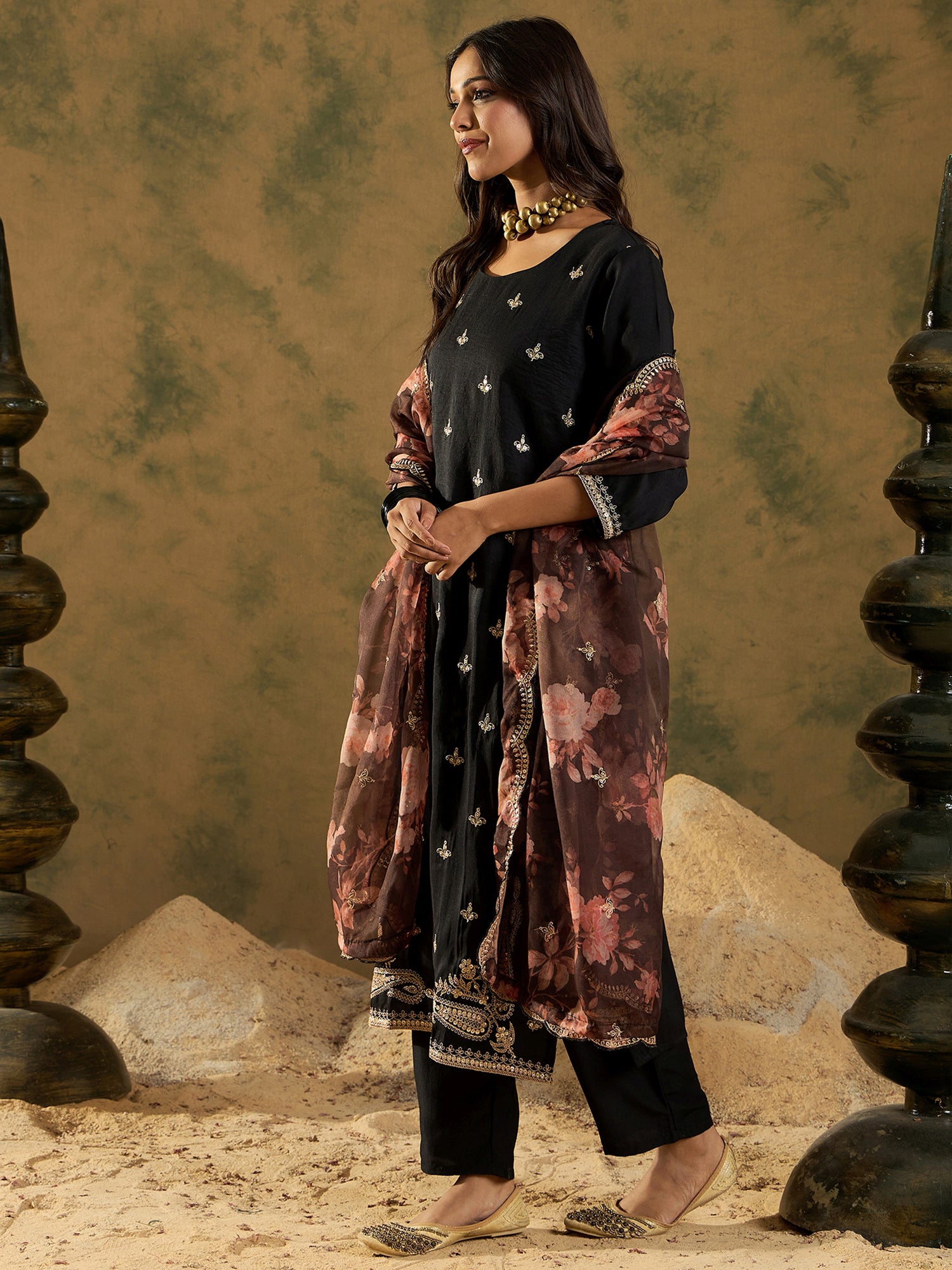 indo era, indoera, heeramandi dress, women kurta, kurta for women, women suit, 3 piece dress for women, 2 piece suit for women, sundress, summer sale, summer look, dress for wedding, birthday outfit for women, kurti, anarkali suit, pakistani suit, coord set women, maxi sundress for women, women suit, summer dress, salwar suit, cotton kurta for women, sharara suit for women, plazo suit, sleeveless kurti, office wear for women, party wear for women, dress for mother day, mother day outfit,