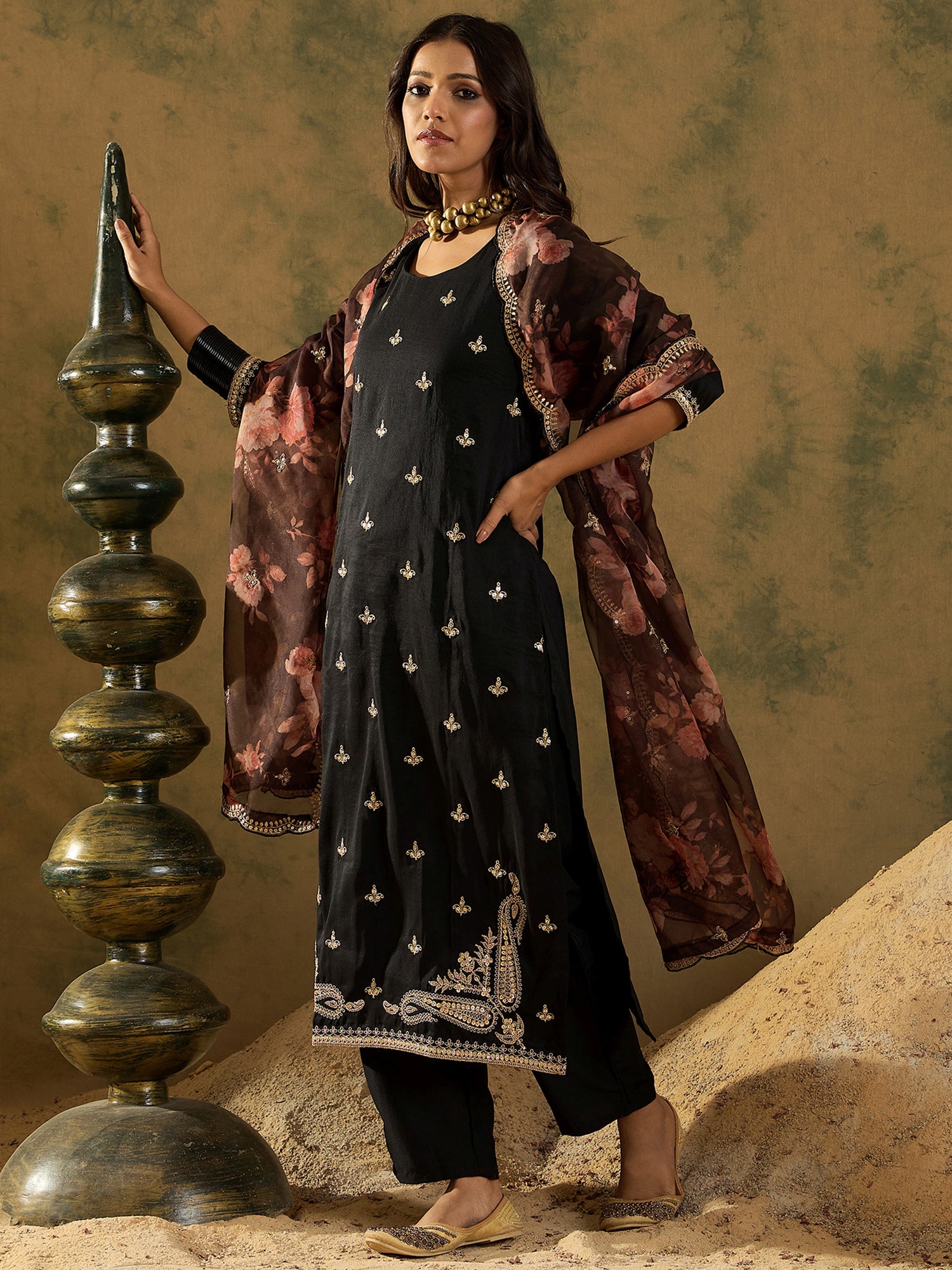 indo era, indoera, heeramandi dress, women kurta, kurta for women, women suit, 3 piece dress for women, 2 piece suit for women, sundress, summer sale, summer look, dress for wedding, birthday outfit for women, kurti, anarkali suit, pakistani suit, coord set women, maxi sundress for women, women suit, summer dress, salwar suit, cotton kurta for women, sharara suit for women, plazo suit, sleeveless kurti, office wear for women, party wear for women, dress for mother day, mother day outfit,