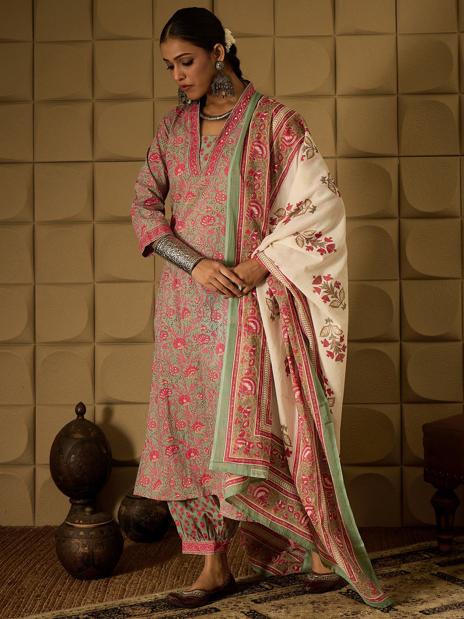 indo era, indoera, indo era kurta, heeramandi dress, heeramandi, dress for women, kurta for women, kurtaset for women, indo era kurta set, indo era suit, anarkali kurta, salwar suit, sharara set, cotton kurta, dress for women, kurta for women, birthday dress for women, gown for women, formal dress for women, party wear for women, summer dress, female kurti, cotton dress for women, kurta with dupatta, dressing style, casual look, new arrival for women, Green suit