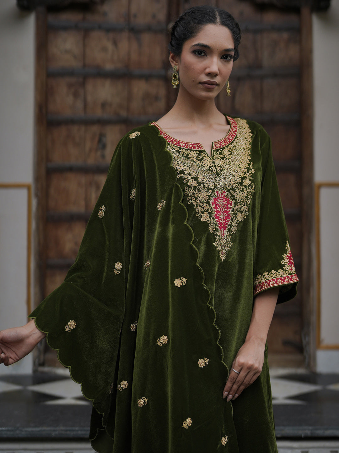 Green Kurta Sets  For women,indo era, indoera, kurta set for women, women kurta set, women suit, summer wear for women, festive suit for women, mother's day outfit, dress for mother, mother's day special, heeramandi dress