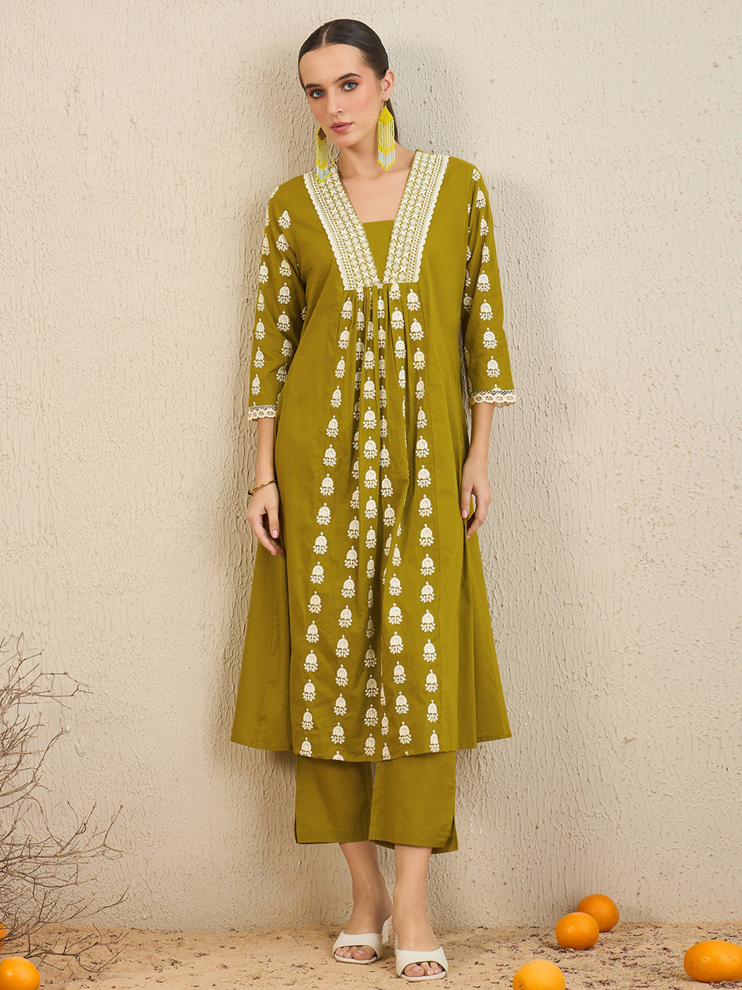Green Kurta Sets  For women,indo era, indoera, kurta set for women, women kurta set, women suit, summer wear for women, festive suit for women, mother's day outfit, dress for mother, mother's day special, heeramandi dress
