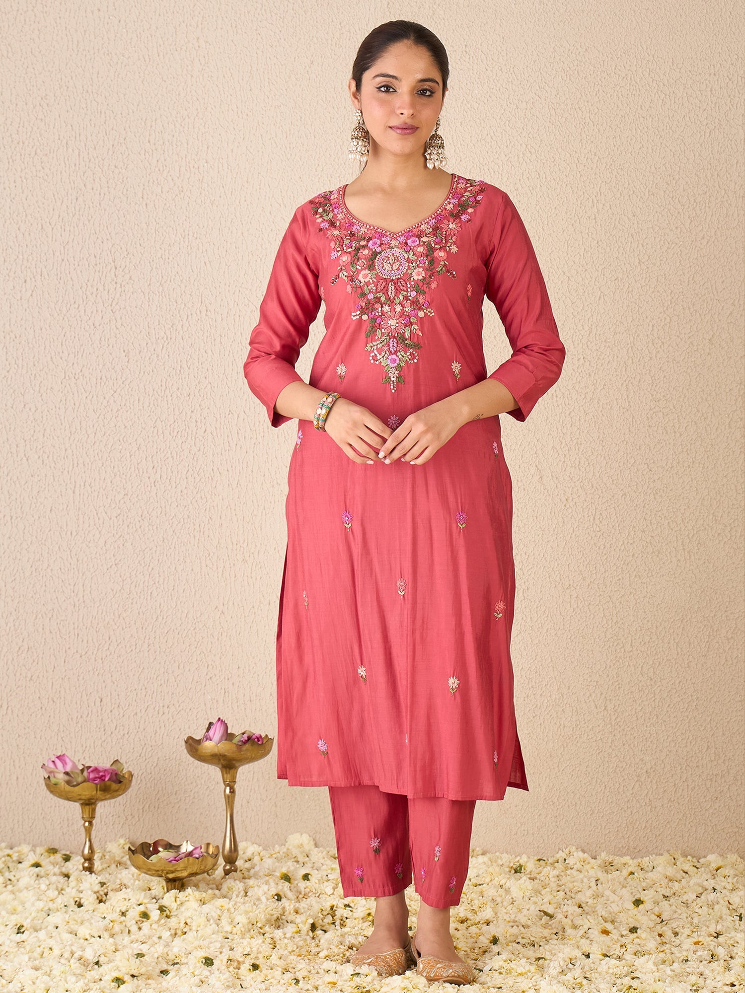 Peach Kurta Set For Women At Affordable Price Fit With Every Occasion & Daily Wear, Easy Return & Exchange Available, Shop Now.