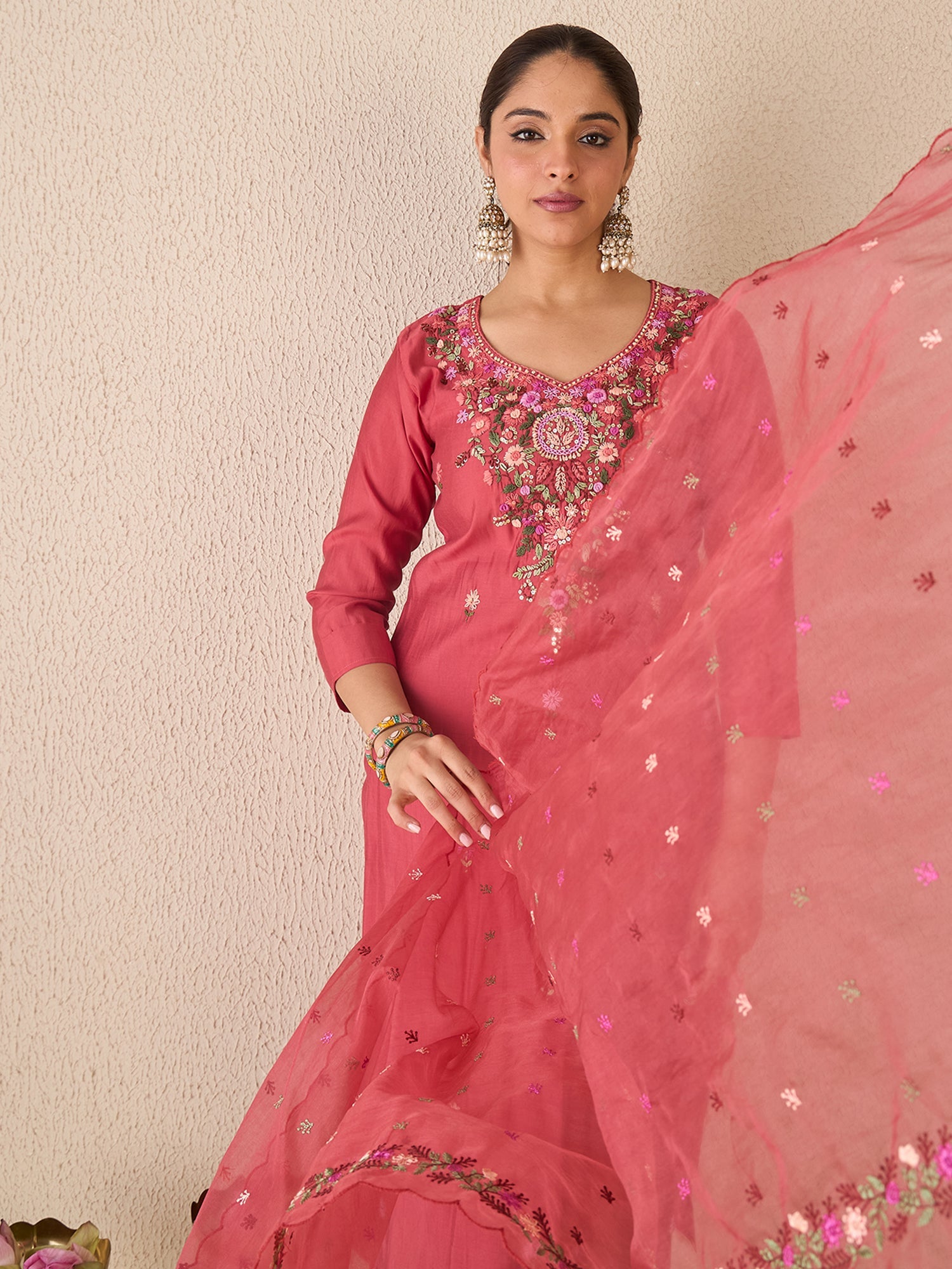 Peach Kurta Set For Women At Affordable Price Fit With Every Occasion & Daily Wear, Easy Return & Exchange Available, Shop Now.