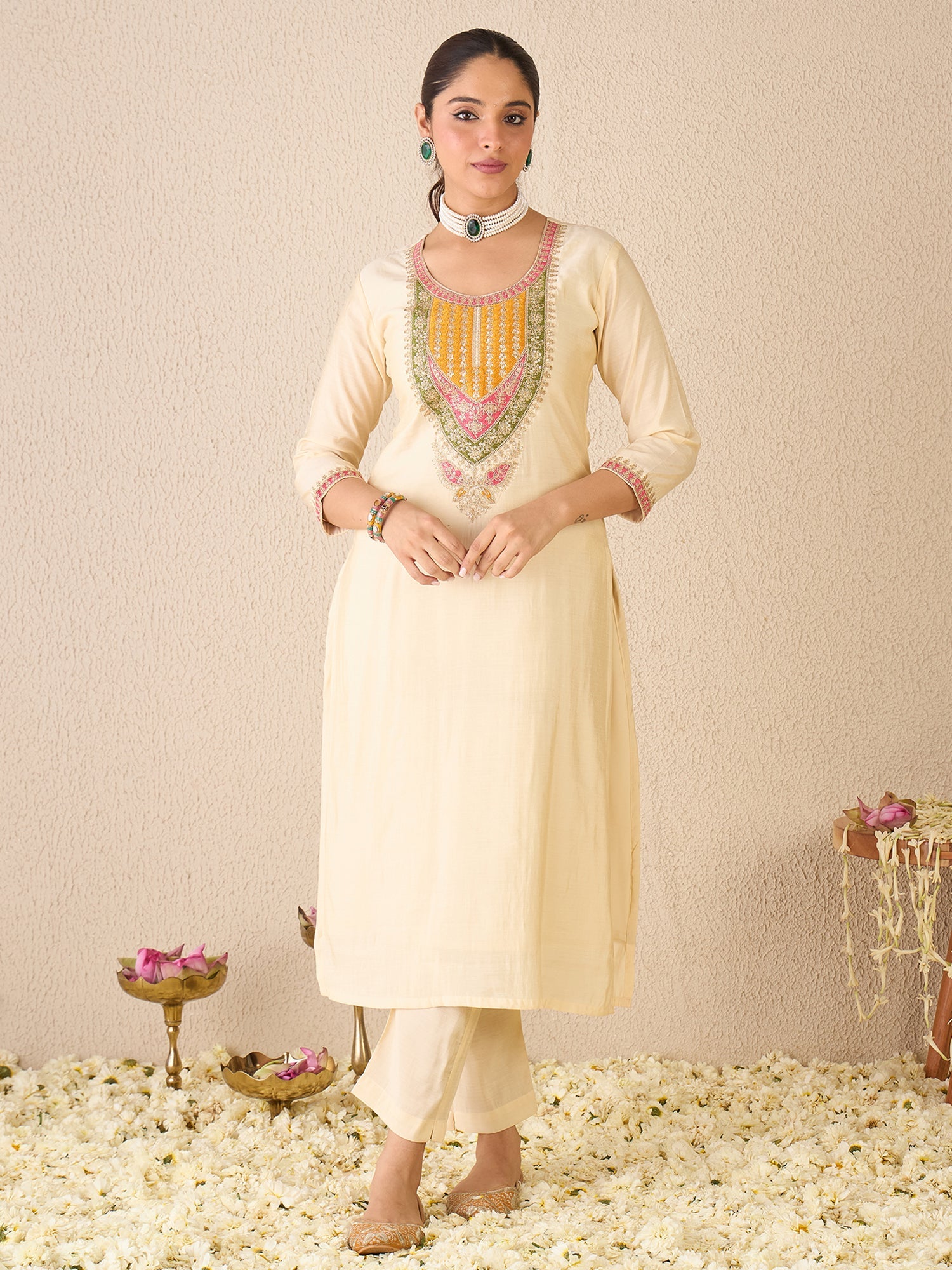 Cream Kurta Set For Women At Affordable Price Fit With Every Occasion & Daily Wear, Easy Return & Exchange Available, Shop Now.