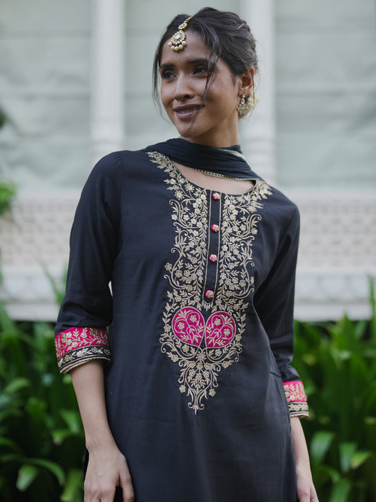 Black Embroidered Straight Kurta Trousers With Dupatta