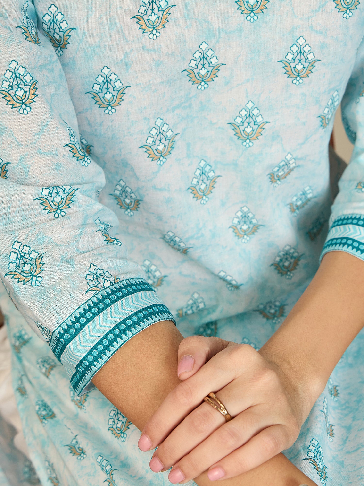 indo era, indoera, heeramandi dress, women kurta, kurta for women, women suit, 3 piece dress for women, 2 piece suit for women, sundress, summer sale, summer look, dress for wedding, birthday outfit for women, kurti, anarkali suit, pakistani suit, coord set women, maxi sundress for women, women suit, summer dress, salwar suit, cotton kurta for women, sharara suit for women, plazo suit, sleeveless kurti, office wear for women, party wear for women, dress for mother day, mother day outfit,
