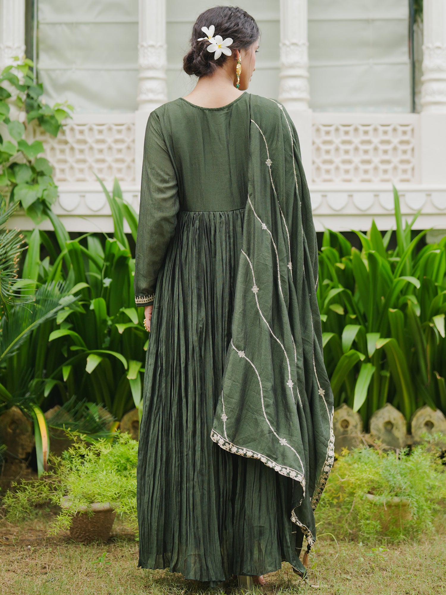 indo era, indoera, indo era kurta, heeramandi dress, heeramandi, dress for women, kurta for women, kurtaset for women, indo era kurta set, indo era suit, anarkali kurta, salwar suit, sharara set, cotton kurta, dress for women, kurta for women, birthday dress for women, gown for women, formal dress for women, party wear for women, summer dress, female kurti, cotton dress for women, kurta with dupatta, dressing style, casual look, new arrival for women, Green suit