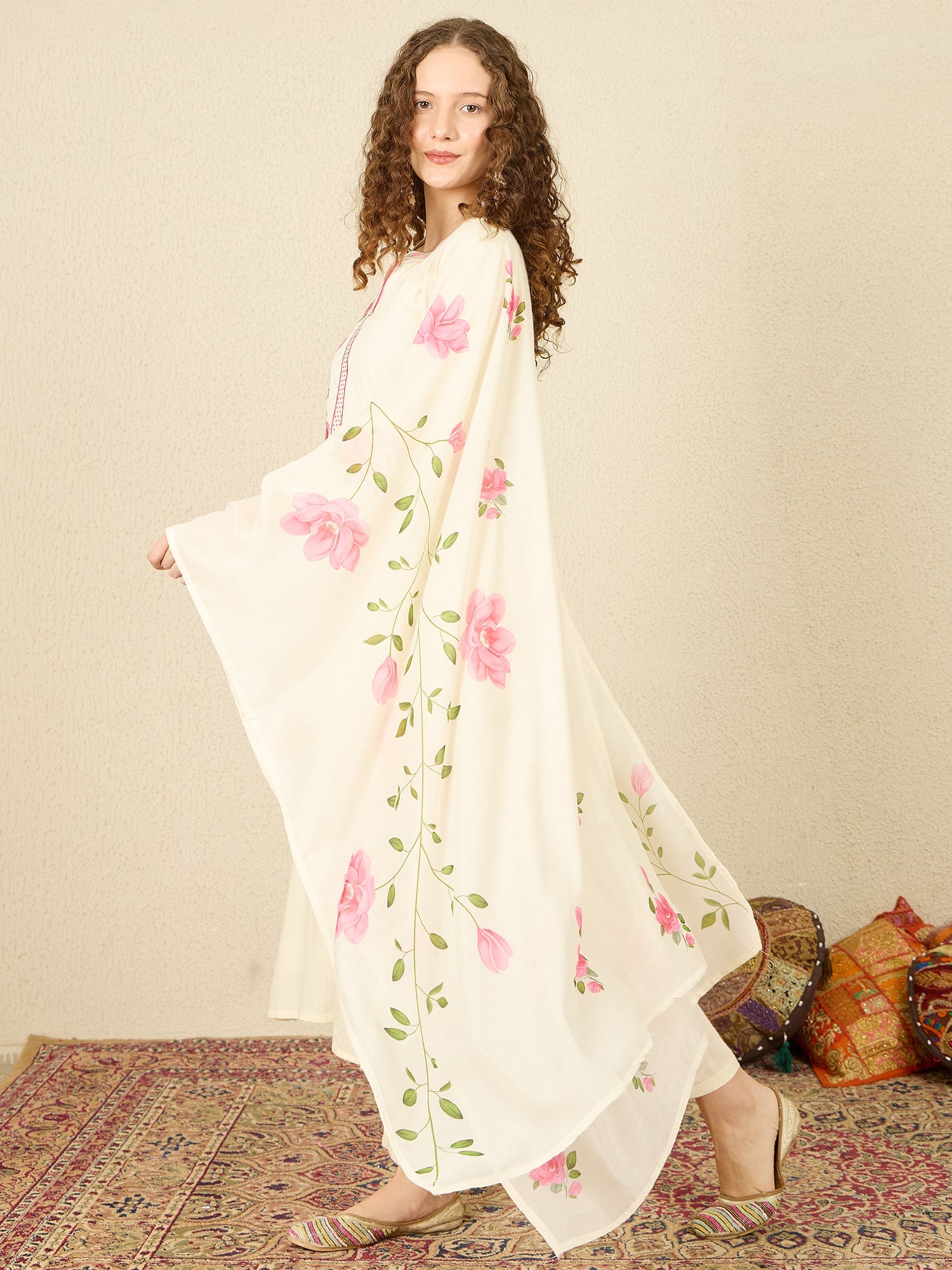 Off White Kurta Set For Women At Affordable Price Fit With Every Occasion & Daily Wear, Easy Return & Exchange Available, Shop Now.