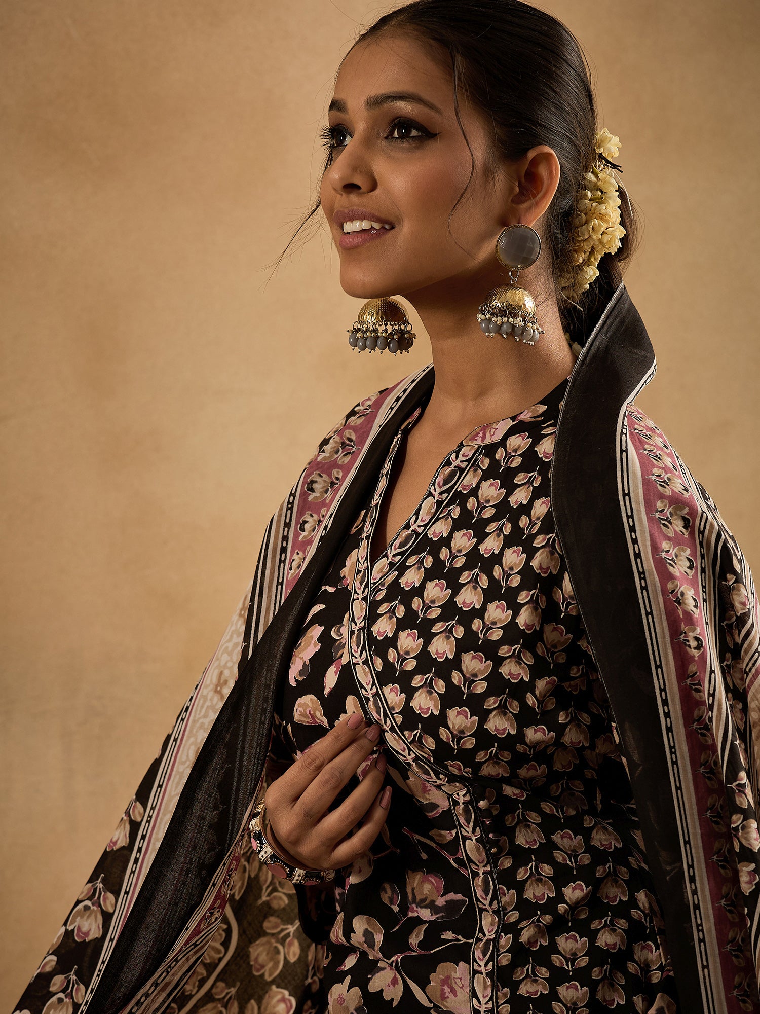indo era, indoera, indo era kurta, heeramandi dress, heeramandi, dress for women, kurta for women, kurtaset for women, indo era kurta set, indo era suit, anarkali kurta, salwar suit, sharara set, cotton kurta, dress for women, kurta for women, birthday dress for women, gown for women, formal dress for women, party wear for women, summer dress, female kurti, cotton dress for women, kurta with dupatta, dressing style, casual look, new arrival for women, Black suit