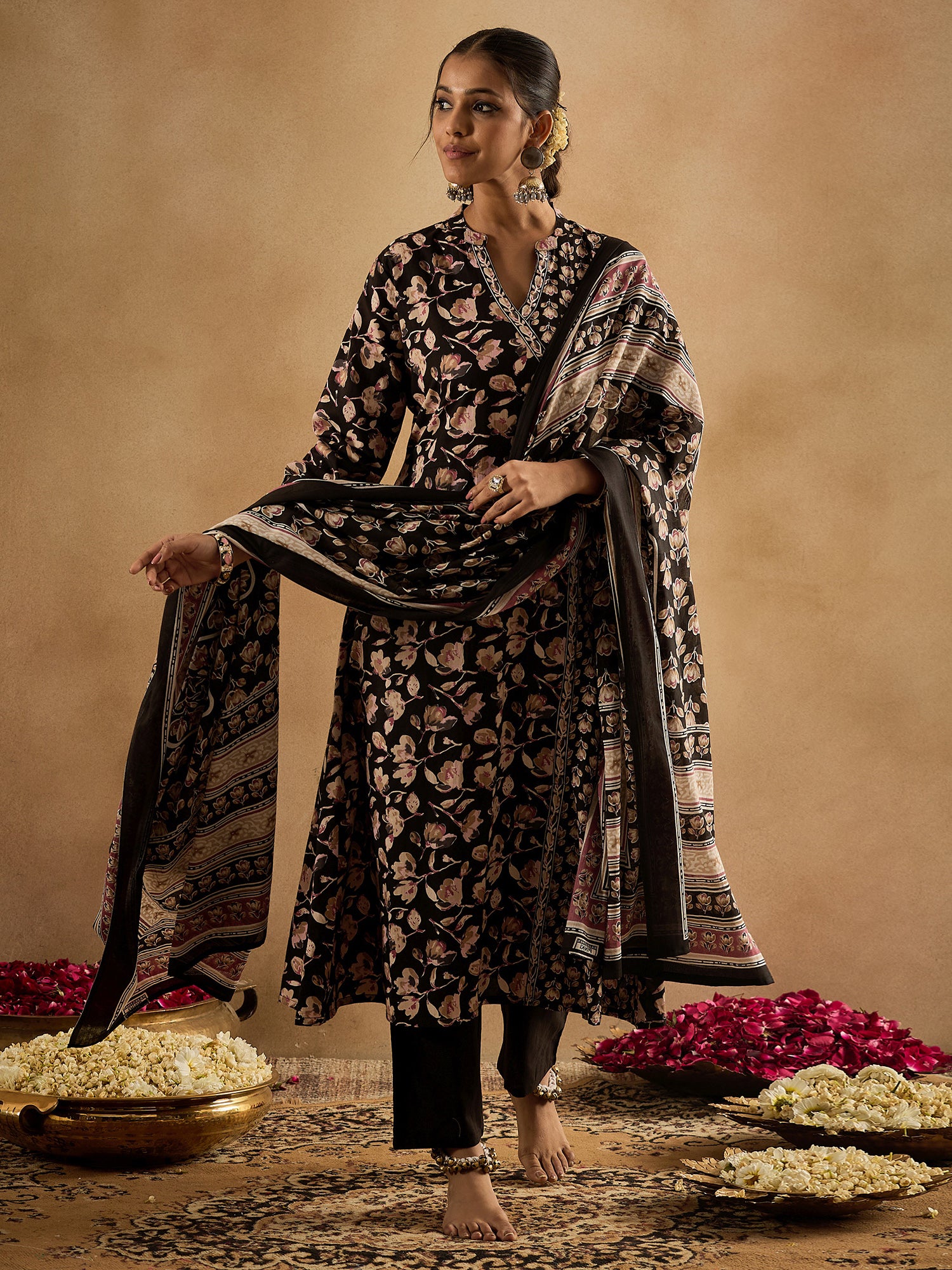 indo era, indoera, indo era kurta, heeramandi dress, heeramandi, dress for women, kurta for women, kurtaset for women, indo era kurta set, indo era suit, anarkali kurta, salwar suit, sharara set, cotton kurta, dress for women, kurta for women, birthday dress for women, gown for women, formal dress for women, party wear for women, summer dress, female kurti, cotton dress for women, kurta with dupatta, dressing style, casual look, new arrival for women, Black suit