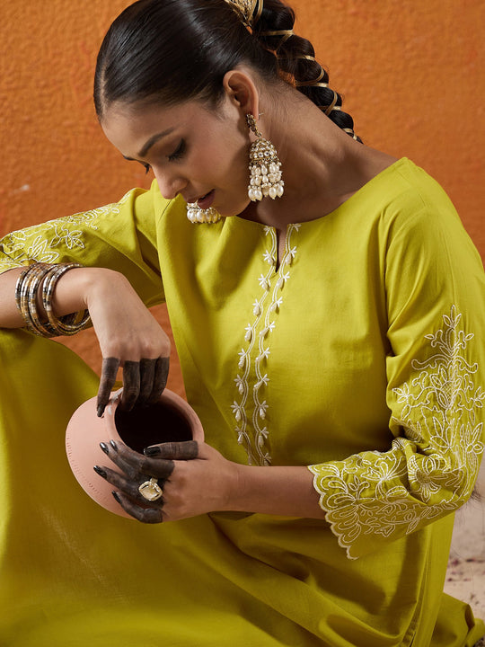 Green Floral Embroidered Straight Kurta