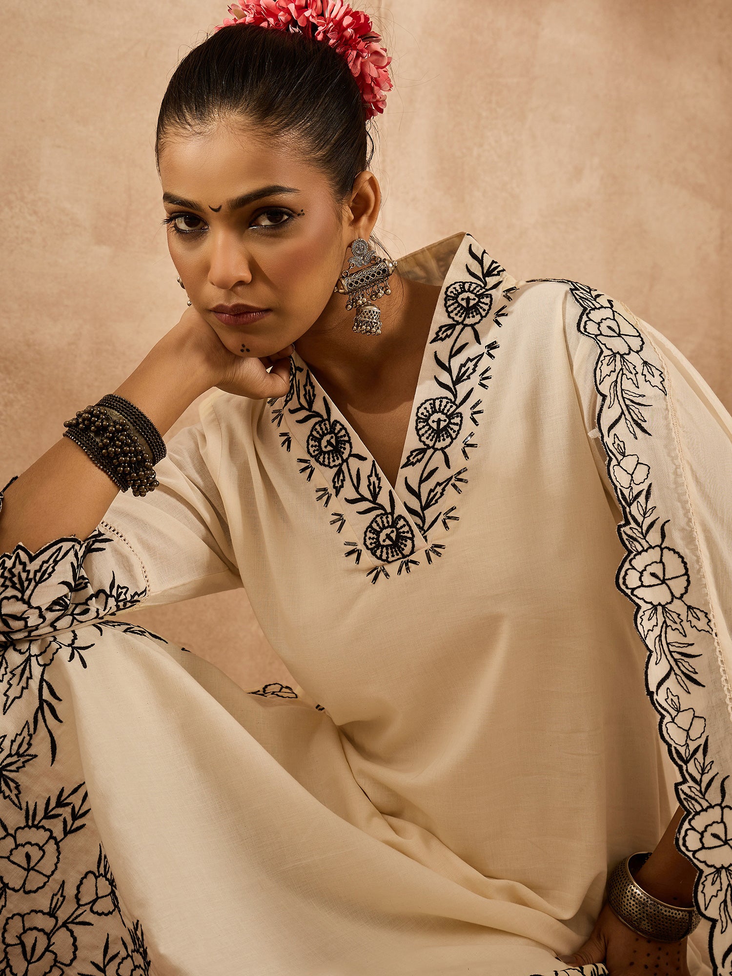 indo era, suit, kurta set for women, indo era kurta, kurta sets for ladies, summer dresses for women, 3 piece suit, cotton kurta set for women, new arrivals, women kurti plazo set, women in suit, kurta suit, floral kurta, short suit, spring summer, Off White suit
