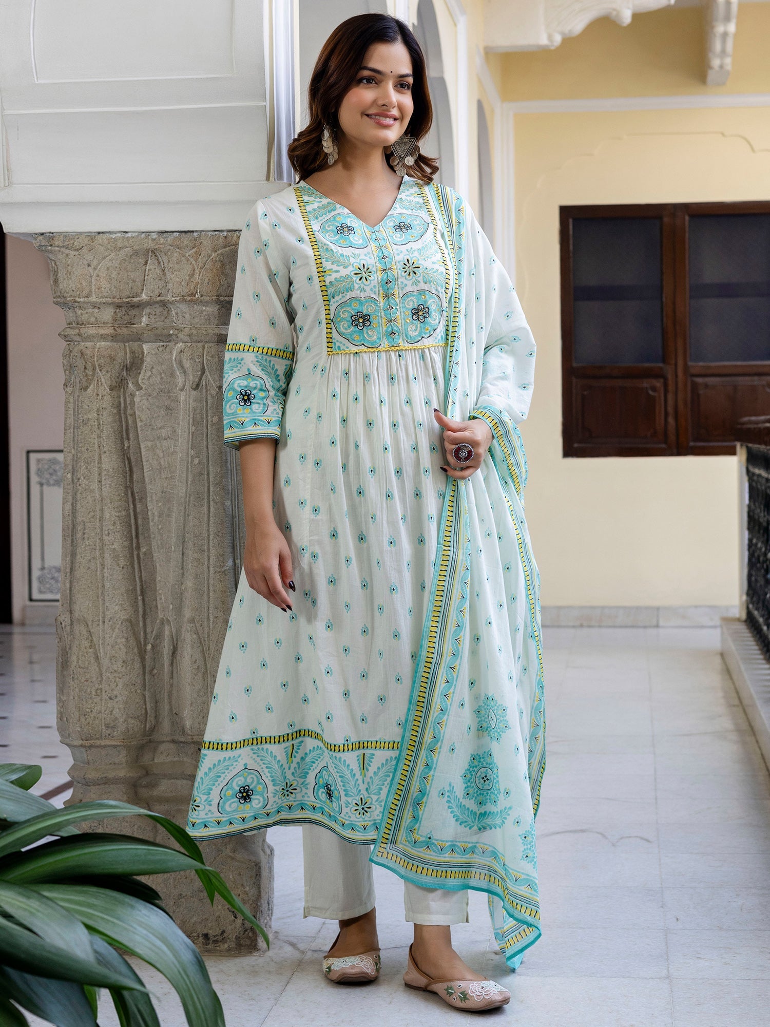 indo era, suit, kurta set for women, indo era kurta, kurta sets for ladies, summer dresses for women, 3 piece suit, cotton kurta set for women, new arrivals, women kurti plazo set, women in suit, kurta suit, floral kurta, short suit, spring summer, White suit
