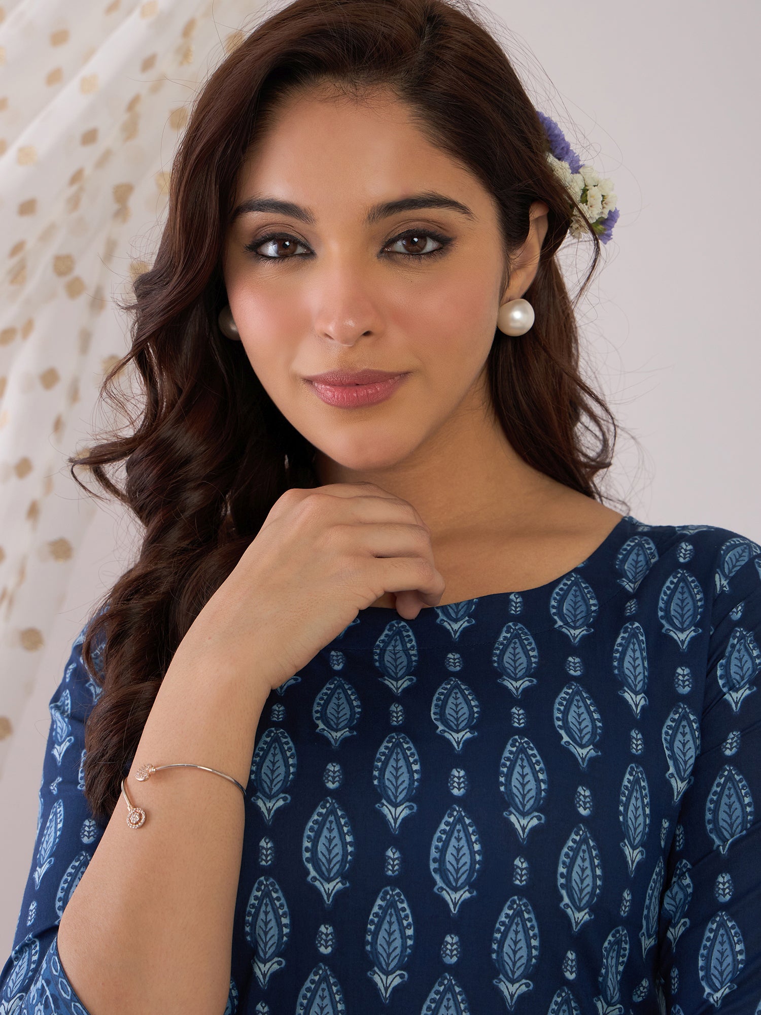 indo era, indoera, heeramandi dress, women kurta, kurta for women, women suit, 3 piece dress for women, 2 piece suit for women, sundress, summer sale, summer look, dress for wedding, birthday outfit for women, kurti, anarkali suit, pakistani suit, coord set women, maxi sundress for women, women suit, summer dress, salwar suit, cotton kurta for women, sharara suit for women, plazo suit, sleeveless kurti, office wear for women, party wear for women, dress for mother day, mother day outfit,