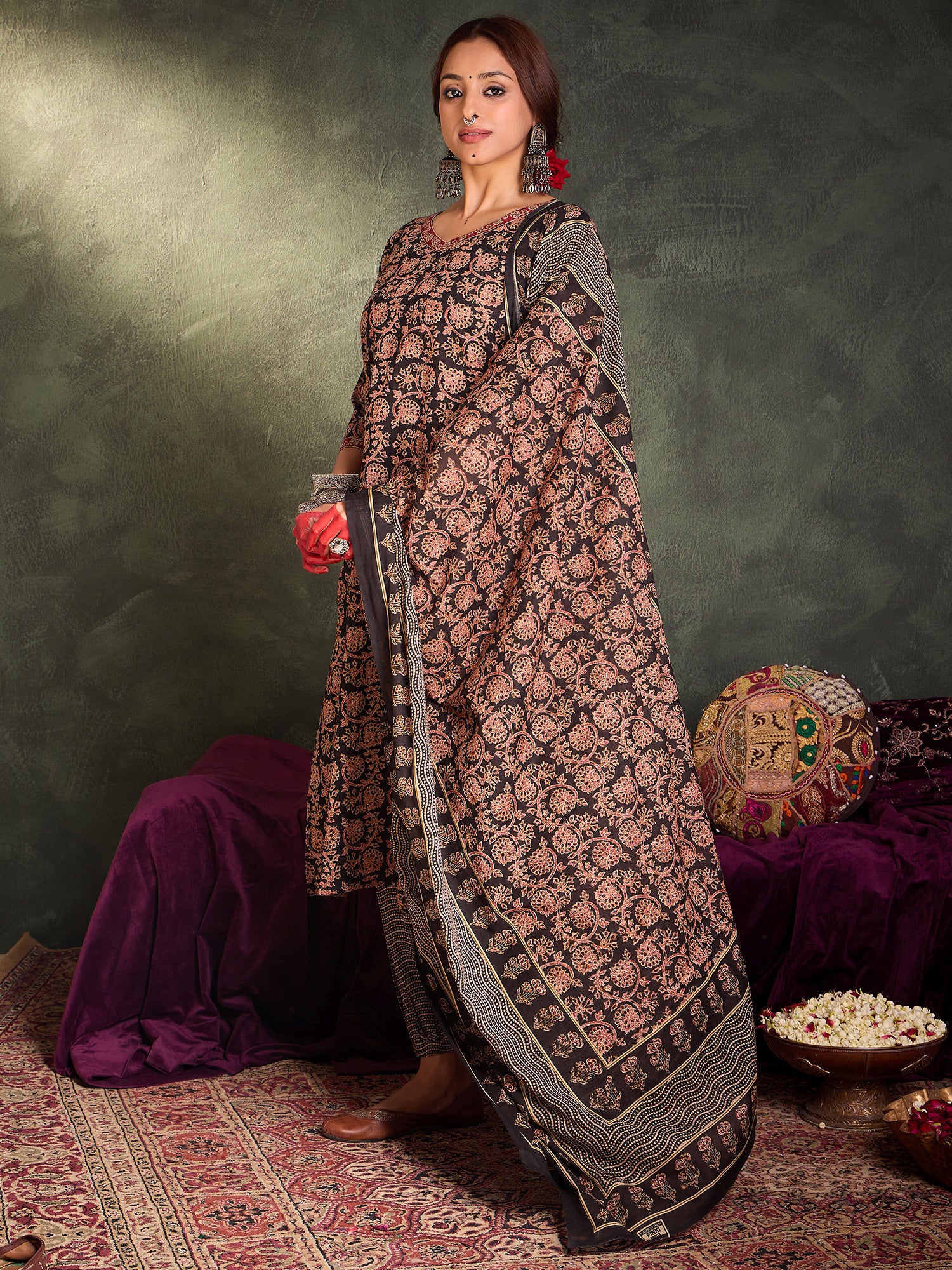 indo era, suit, kurta set for women, indo era kurta, kurta sets for ladies, summer dresses for women, 3 piece suit, cotton kurta set for women, new arrivals, women kurti plazo set, women in suit, kurta suit, floral kurta, short suit, spring summer, Black suit