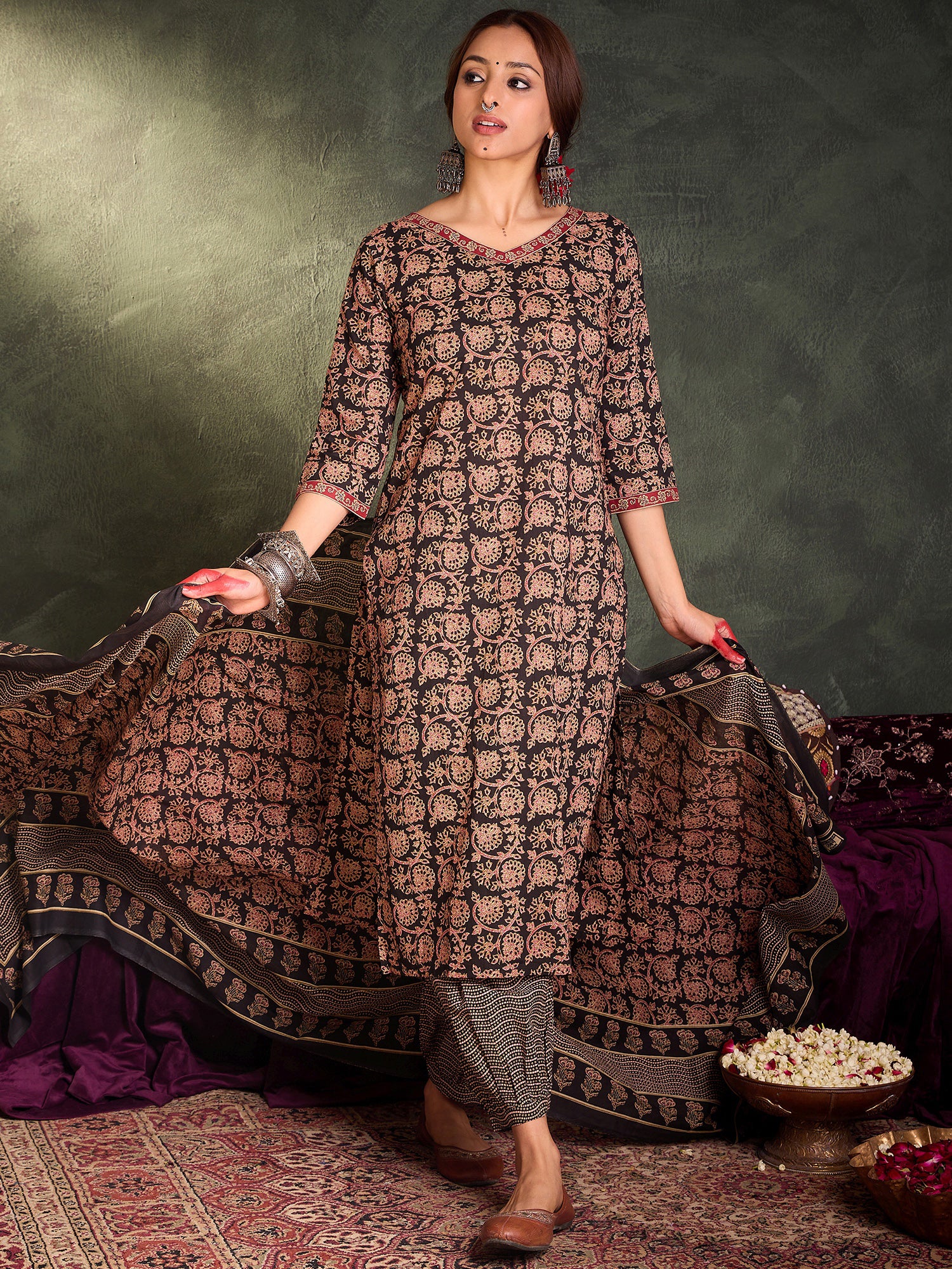 indo era, suit, kurta set for women, indo era kurta, kurta sets for ladies, summer dresses for women, 3 piece suit, cotton kurta set for women, new arrivals, women kurti plazo set, women in suit, kurta suit, floral kurta, short suit, spring summer, Black suit