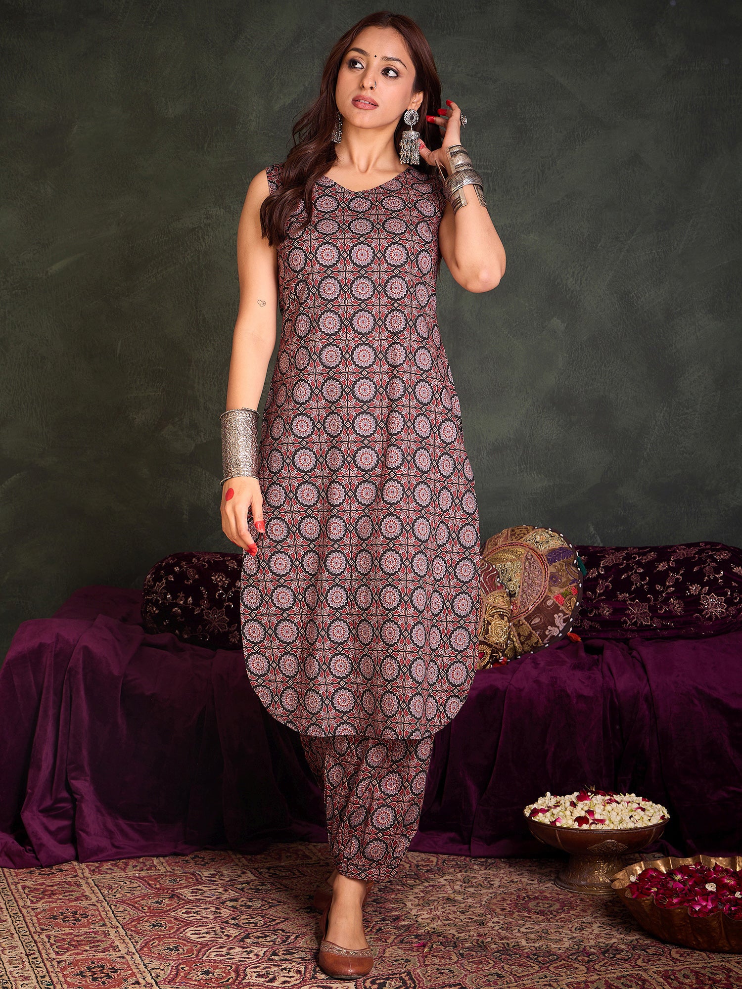 indo era, indoera, heeramandi dress, women kurta, kurta for women, women suit, 3 piece dress for women, 2 piece suit for women, sundress, summer sale, summer look, dress for wedding, birthday outfit for women, kurti, anarkali suit, pakistani suit, coord set women, maxi sundress for women, women suit, summer dress, salwar suit, cotton kurta for women, sharara suit for women, plazo suit, sleeveless kurti, office wear for women, party wear for women, dress for mother day, mother day outfit,