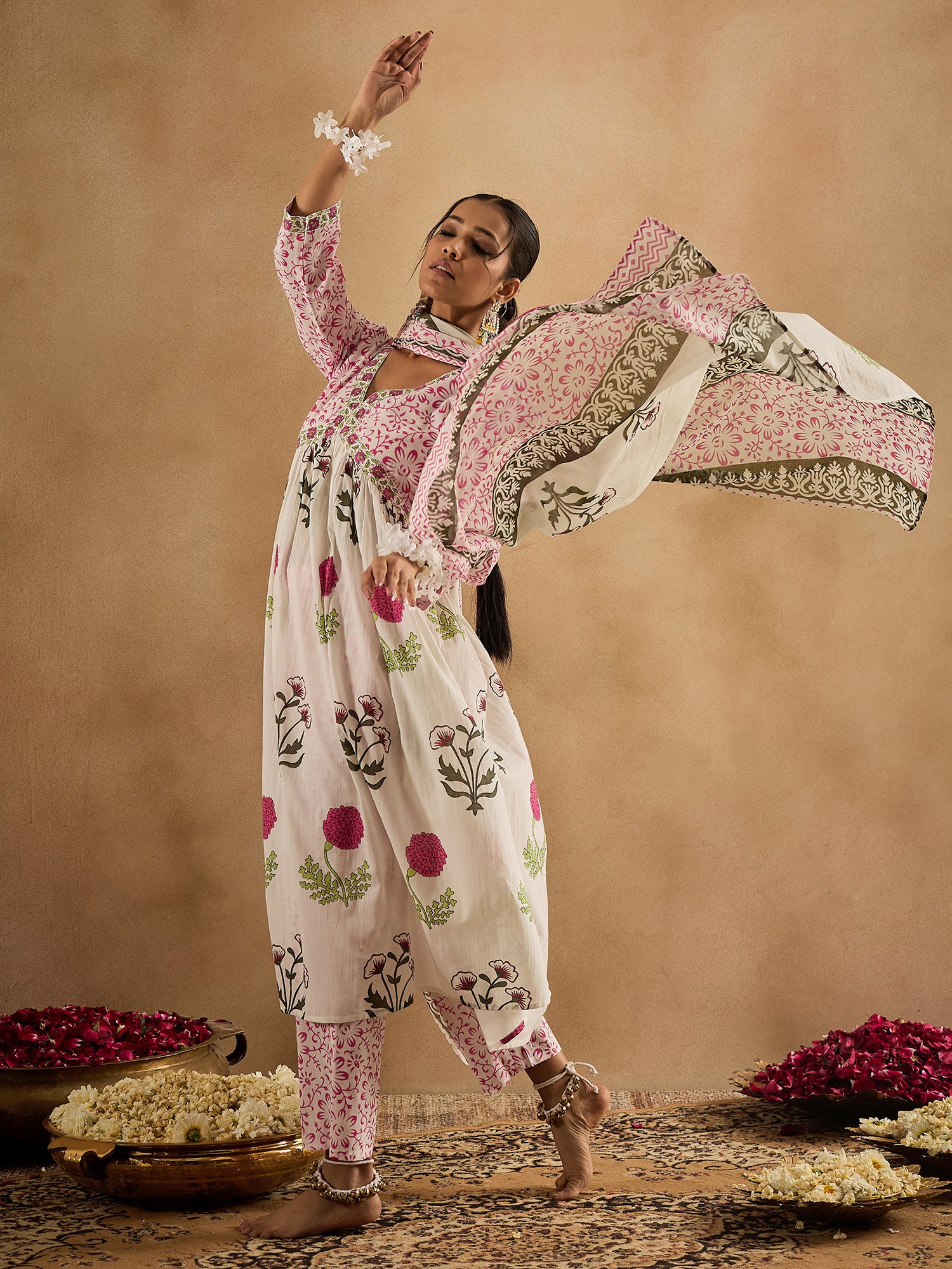 White Kurta Sets  For women,indo era, indoera, kurta set for women, women kurta set, women suit, summer wear for women, cotton suit set, women cotton kurta, cotton kurta with dupatta