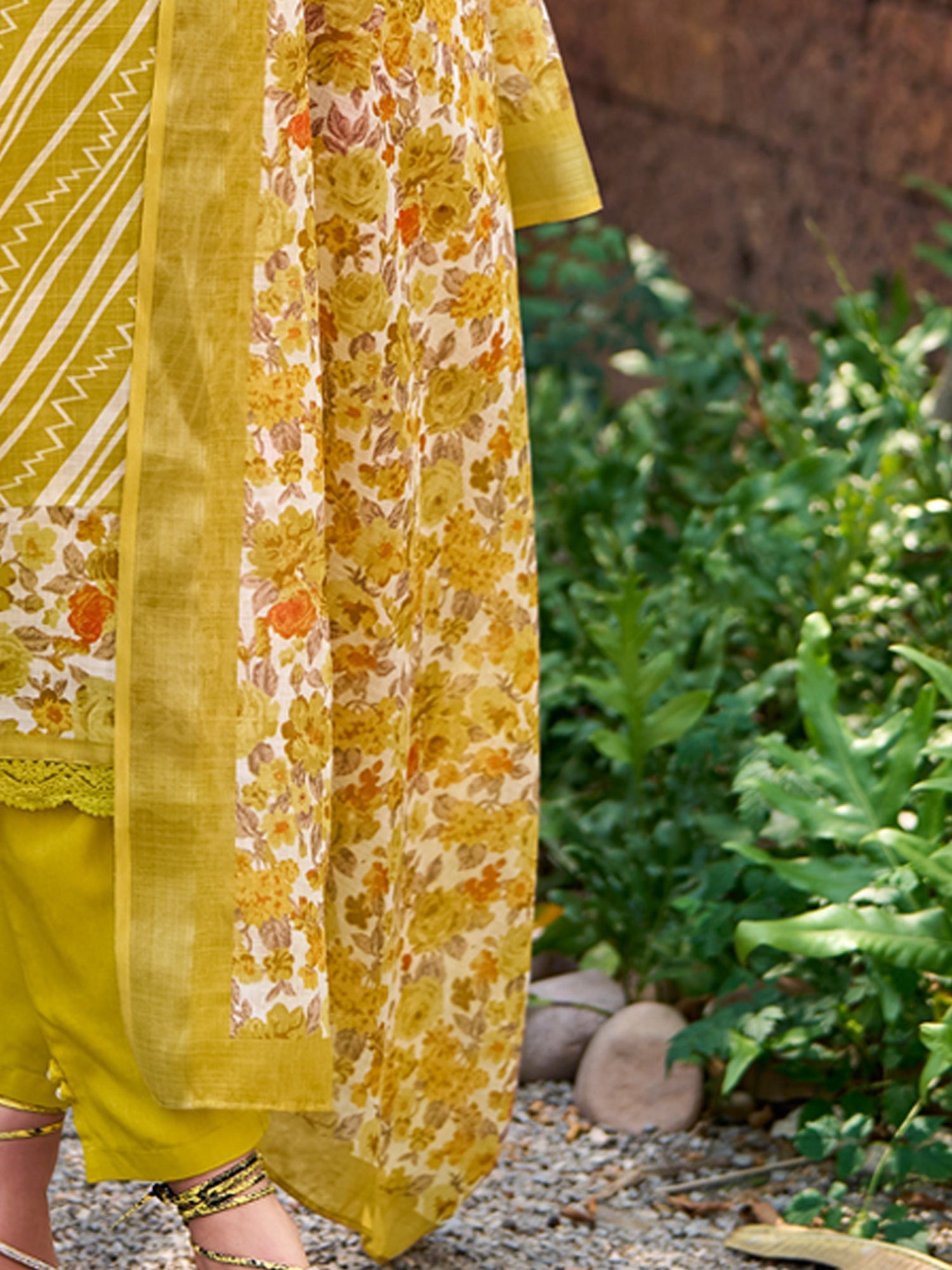 indo era, indoera, heeramandi dress, women kurta, kurta for women, women suit, 3 piece dress for women, 2 piece suit for women, sundress, summer sale, summer look, dress for wedding, birthday outfit for women, kurti, anarkali suit, pakistani suit, coord set women, maxi sundress for women, women suit, summer dress, salwar suit, cotton kurta for women, sharara suit for women, plazo suit, sleeveless kurti, office wear for women, party wear for women, dress for mother day, mother day outfit,