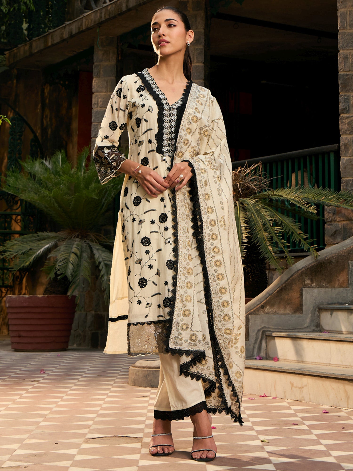 indo era, indoera, indo era kurta, heeramandi dress, heeramandi, dress for women, kurta for women, kurtaset for women, indo era kurta set, indo era suit, anarkali kurta, salwar suit, sharara set, cotton kurta, dress for women, kurta for women, birthday dress for women, gown for women, formal dress for women, party wear for women, summer dress, female kurti, cotton dress for women, kurta with dupatta, dressing style, casual look, new arrival for women, Off White suit