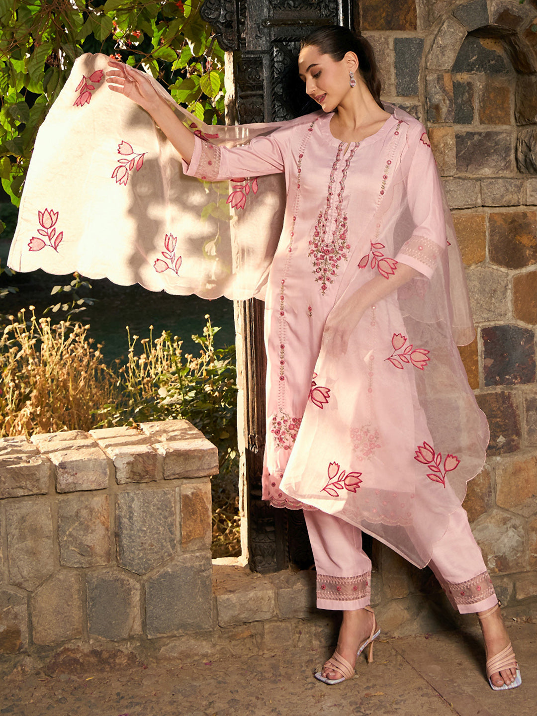 indo era, indoera, indo era kurta, heeramandi dress, heeramandi, dress for women, kurta for women, kurtaset for women, indo era kurta set, indo era suit, anarkali kurta, salwar suit, sharara set, cotton kurta, dress for women, kurta for women, birthday dress for women, gown for women, formal dress for women, party wear for women, summer dress, female kurti, cotton dress for women, kurta with dupatta, dressing style, casual look, new arrival for women, Pink suit