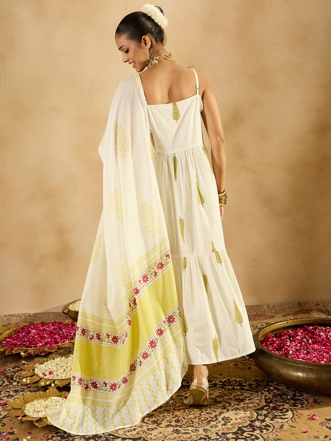 indo era, indoera, indo era kurta, heeramandi dress, heeramandi, dress for women, kurta for women, kurtaset for women, indo era kurta set, indo era suit, anarkali kurta, salwar suit, sharara set, cotton kurta, dress for women, kurta for women, birthday dress for women, gown for women, formal dress for women, party wear for women, summer dress, female kurti, cotton dress for women, kurta with dupatta, dressing style, casual look, new arrival for women,  suit