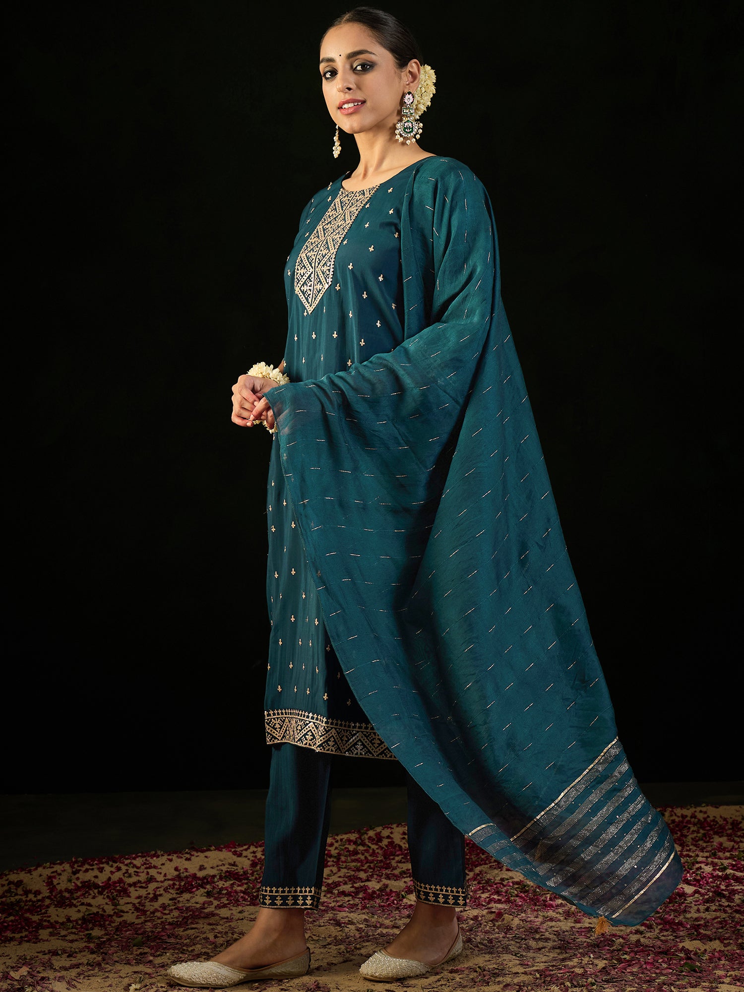 indo era, indoera, indo era kurta, heeramandi dress, heeramandi, dress for women, kurta for women, kurtaset for women, indo era kurta set, indo era suit, anarkali kurta, salwar suit, sharara set, cotton kurta, dress for women, kurta for women, birthday dress for women, gown for women, formal dress for women, party wear for women, summer dress, female kurti, cotton dress for women, kurta with dupatta, dressing style, casual look, new arrival for women, Teal suit