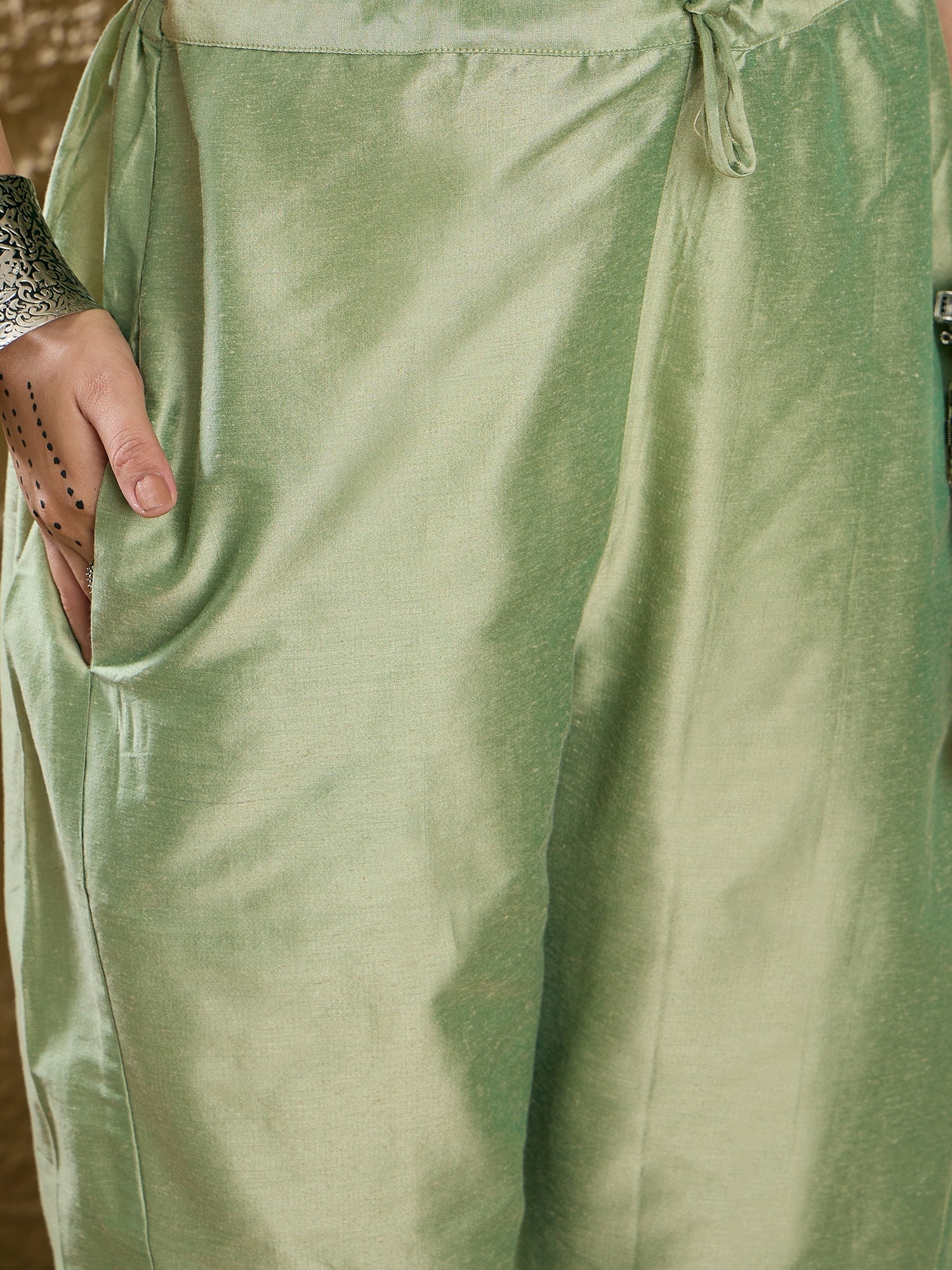 indo era, suit, kurta set for women, indo era kurta, kurta sets for ladies, summer dresses for women, 3 piece suit, cotton kurta set for women, new arrivals, women kurti plazo set, women in suit, kurta suit, floral kurta, short suit, spring summer, Green suit