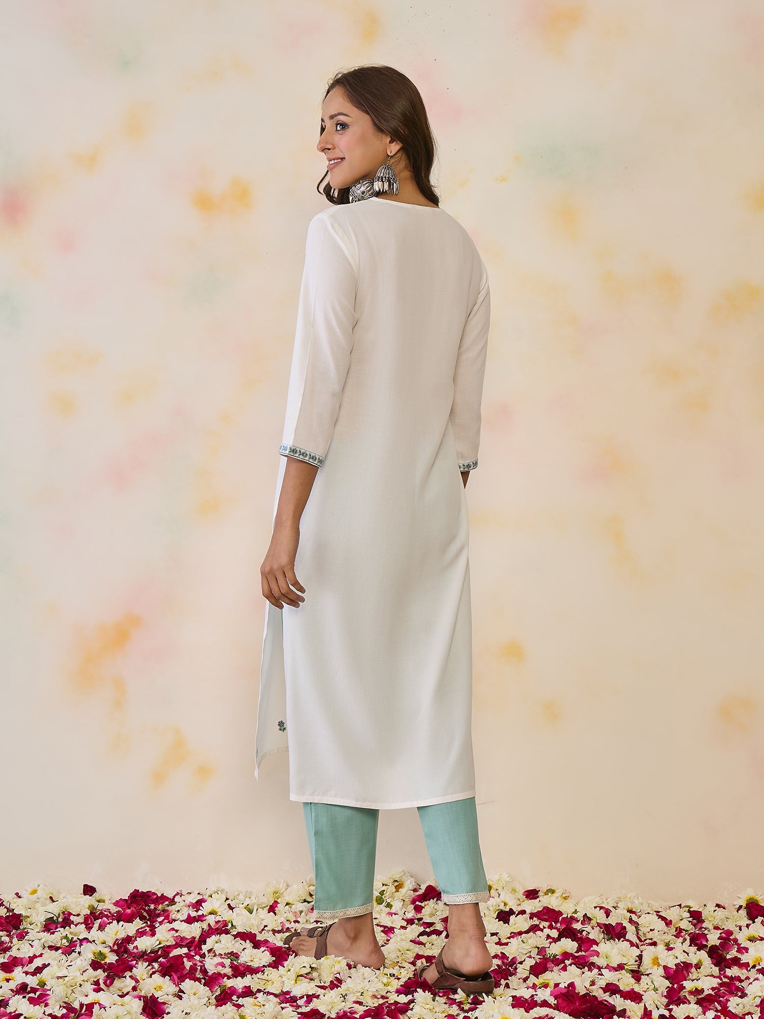 indo era, indoera, indo era kurta, heeramandi dress, heeramandi, dress for women, kurta for women, kurtaset for women, indo era kurta set, indo era suit, anarkali kurta, salwar suit, sharara set, cotton kurta, dress for women, kurta for women, birthday dress for women, gown for women, formal dress for women, party wear for women, summer dress, female kurti, cotton dress for women, kurta with dupatta, dressing style, casual look, new arrival for women, White kurta