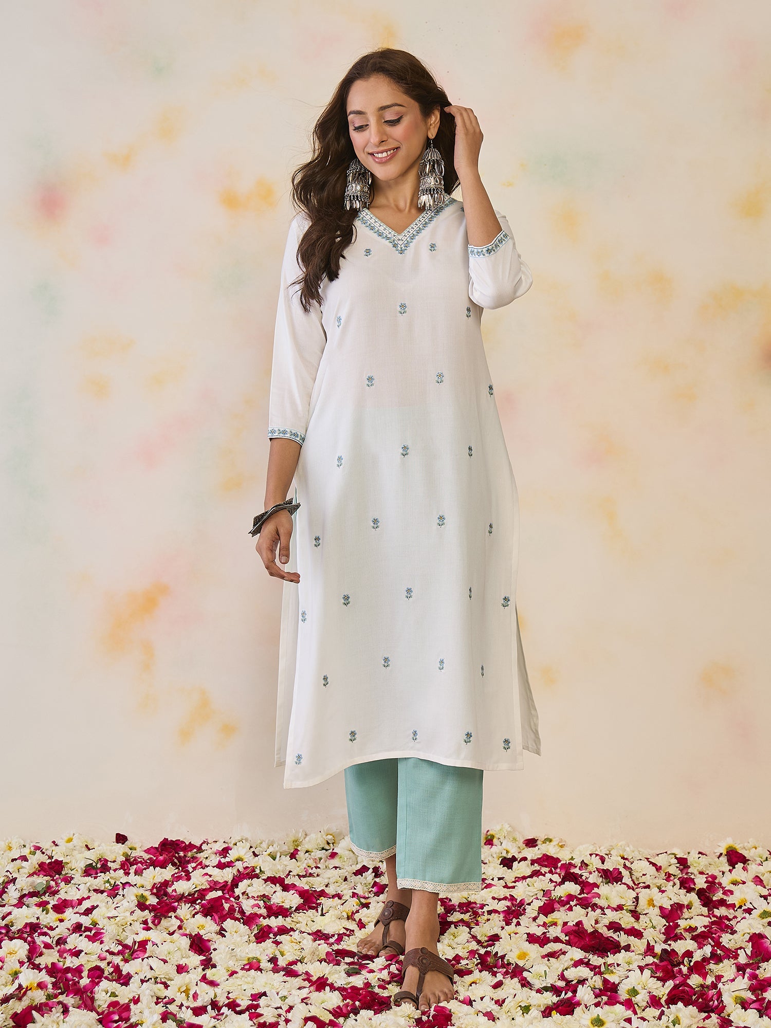 indo era, indoera, indo era kurta, heeramandi dress, heeramandi, dress for women, kurta for women, kurtaset for women, indo era kurta set, indo era suit, anarkali kurta, salwar suit, sharara set, cotton kurta, dress for women, kurta for women, birthday dress for women, gown for women, formal dress for women, party wear for women, summer dress, female kurti, cotton dress for women, kurta with dupatta, dressing style, casual look, new arrival for women, White kurta
