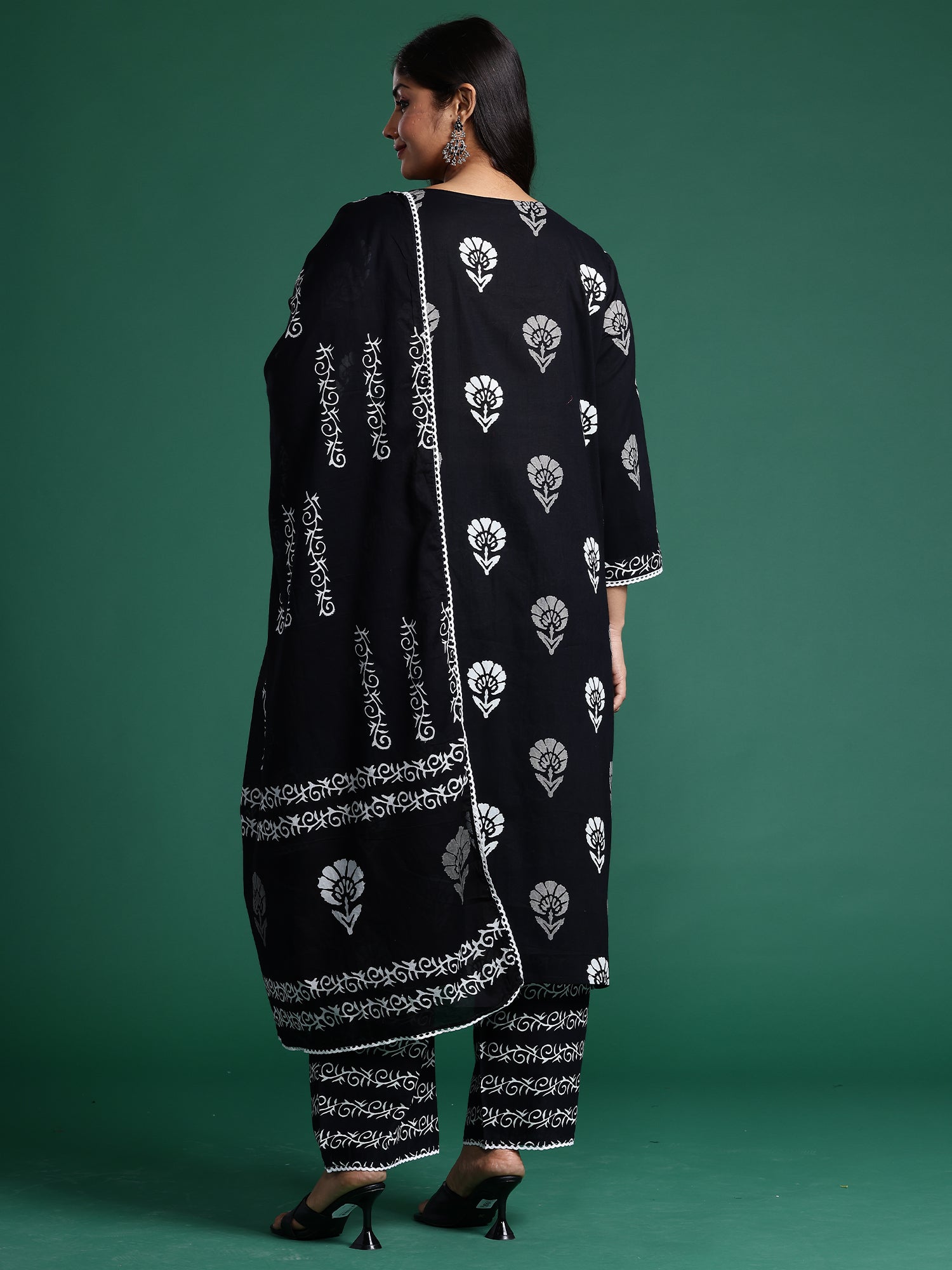 Black Kurta Sets  For women,indo era, indoera, plus size kurta set, plus size suit for women, lavender kurta set, kurta set for women, 