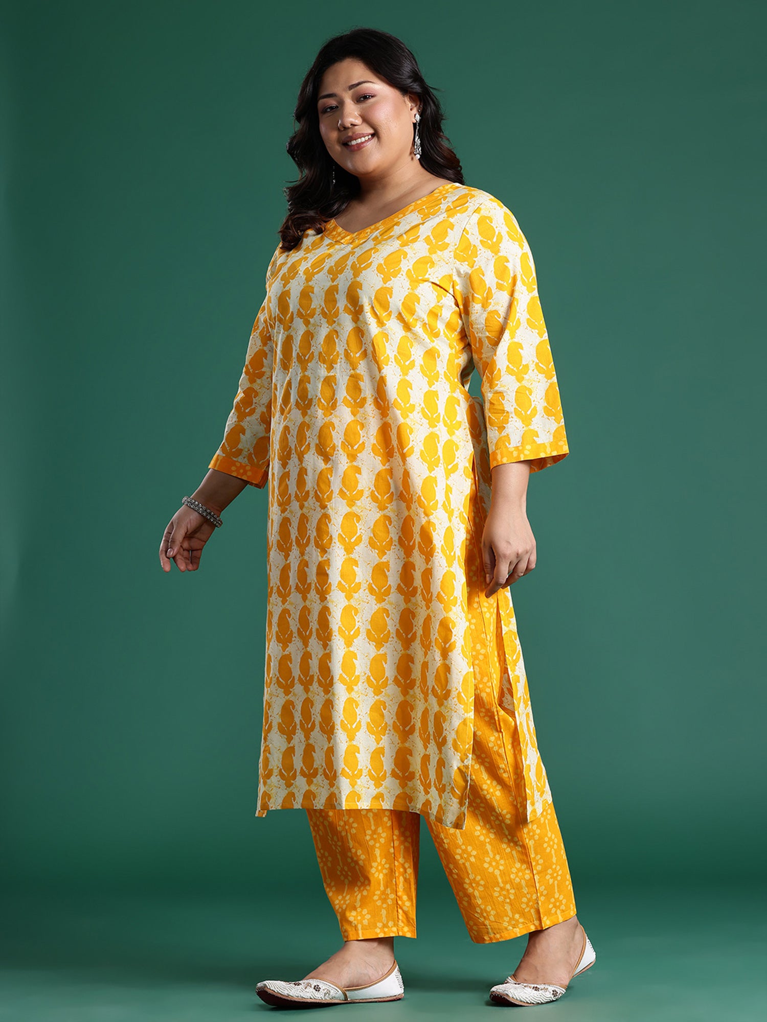 Plus Size Yellow Printed Straight Kurta Trousers With Dupatta Set