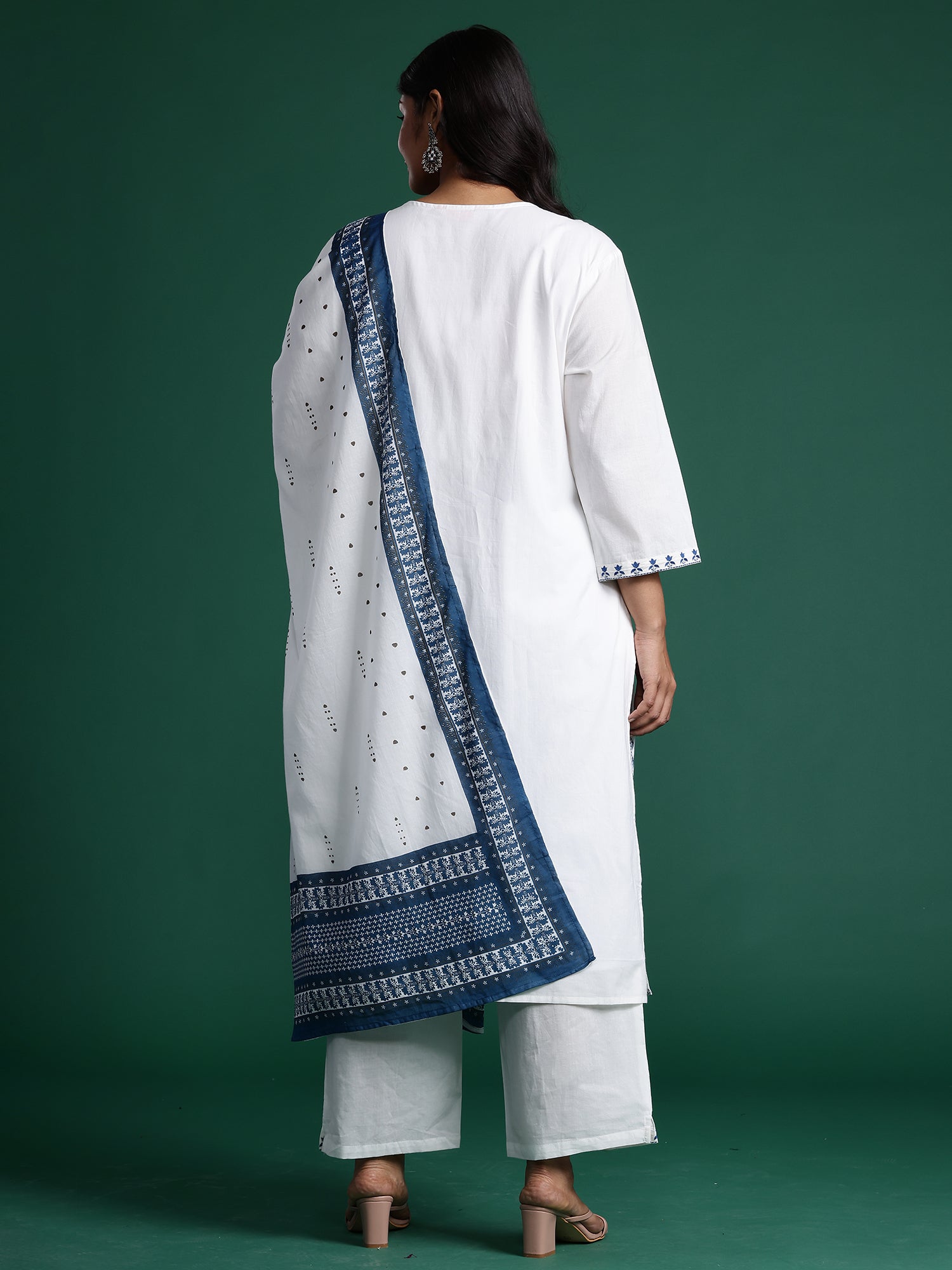 White Kurta Sets  For women,indo era, indoera, plus size kurta set, plus size suit for women, lavender kurta set, kurta set for women, 