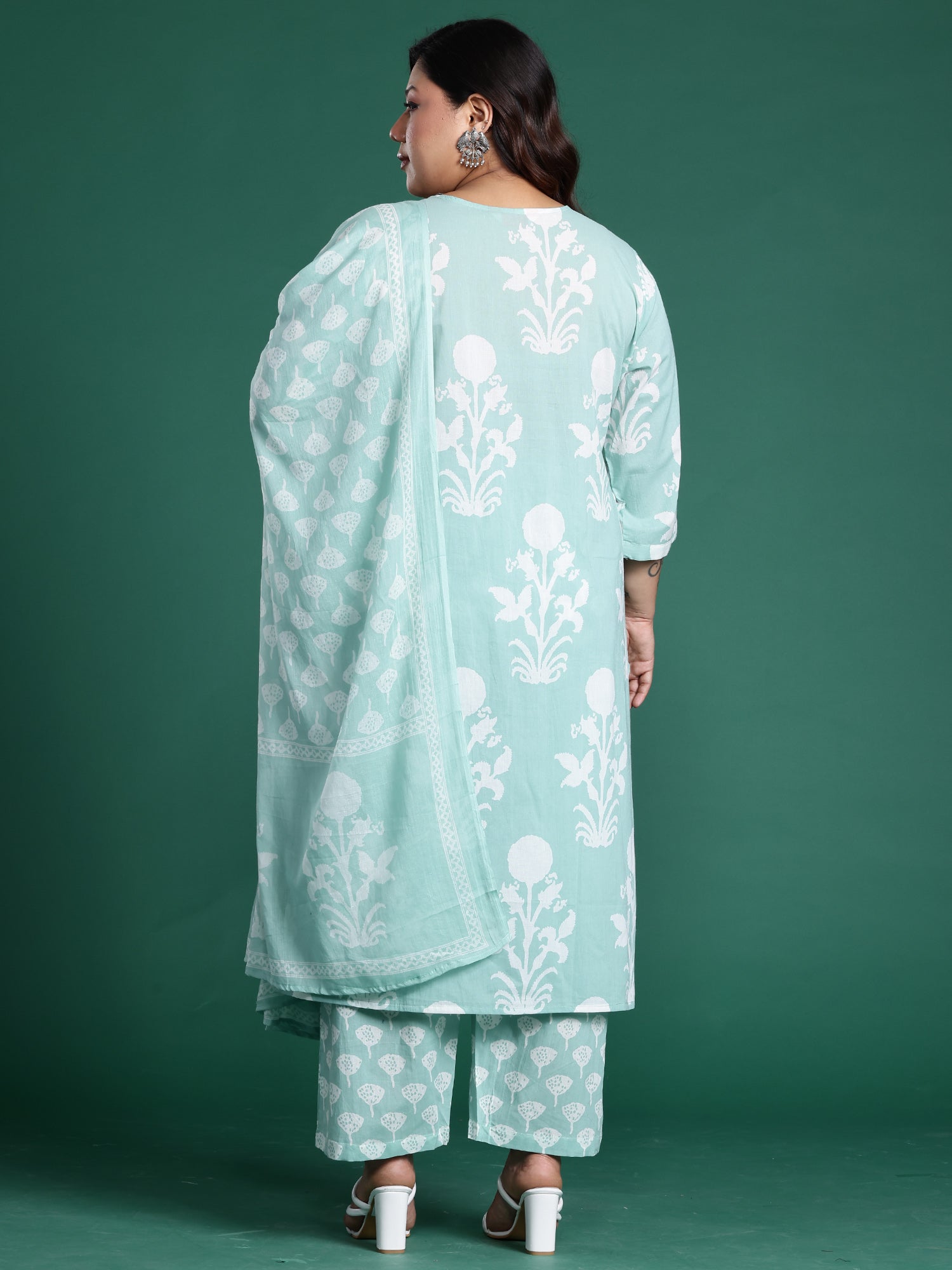 indo era, suit, kurta set for women, indo era kurta, kurta sets for ladies, summer dresses for women, 3 piece suit, cotton kurta set for women, new arrivals, women kurti plazo set, women in suit, kurta suit, floral kurta, short suit, spring summer, Green suit