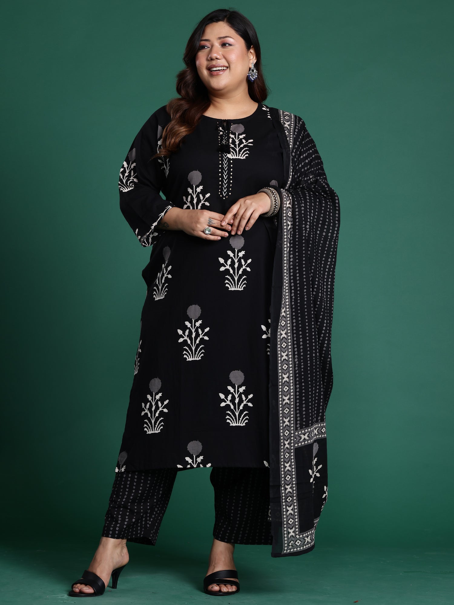 indo era, indoera, indo era kurta, heeramandi dress, heeramandi, dress for women, kurta for women, kurtaset for women, indo era kurta set, indo era suit, anarkali kurta, salwar suit, sharara set, cotton kurta, dress for women, kurta for women, birthday dress for women, gown for women, formal dress for women, party wear for women, summer dress, female kurti, cotton dress for women, kurta with dupatta, dressing style, casual look, new arrival for women, Black suit