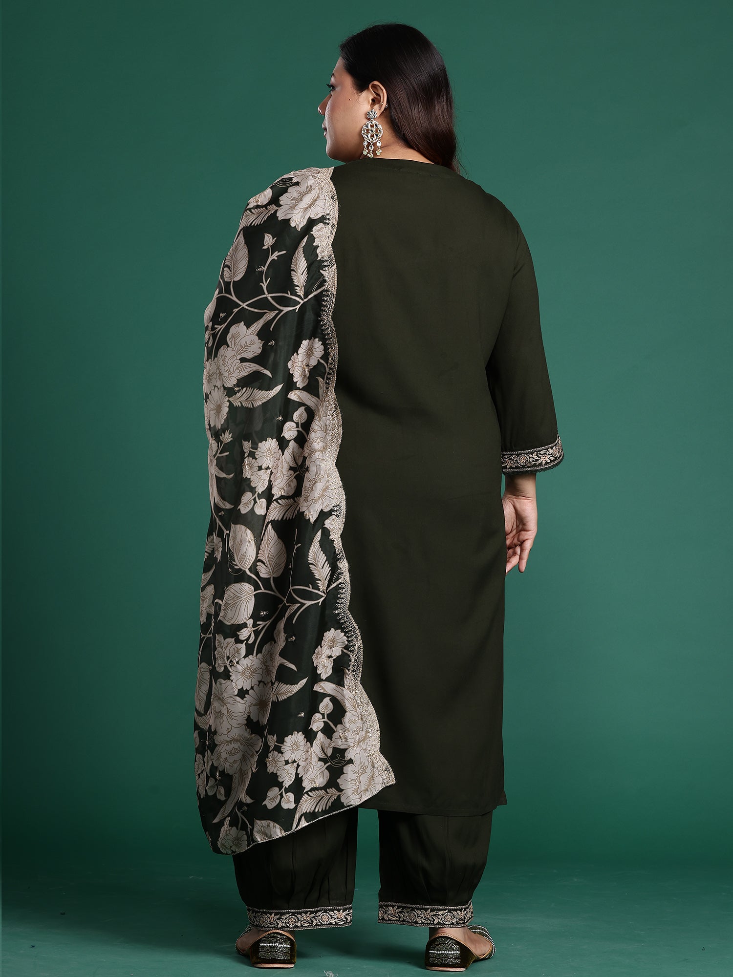 indo era, indoera, indo era kurta, heeramandi dress, heeramandi, dress for women, kurta for women, kurtaset for women, indo era kurta set, indo era suit, anarkali kurta, salwar suit, sharara set, cotton kurta, dress for women, kurta for women, birthday dress for women, gown for women, formal dress for women, party wear for women, summer dress, female kurti, cotton dress for women, kurta with dupatta, dressing style, casual look, new arrival for women, Green suit,plus size kurta set