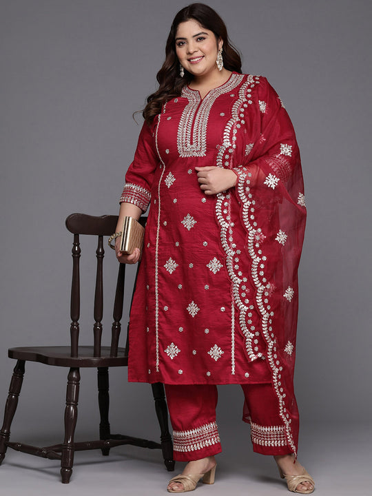 Plus Size Red Embroidered Straight Kurta Sets With Dupatta